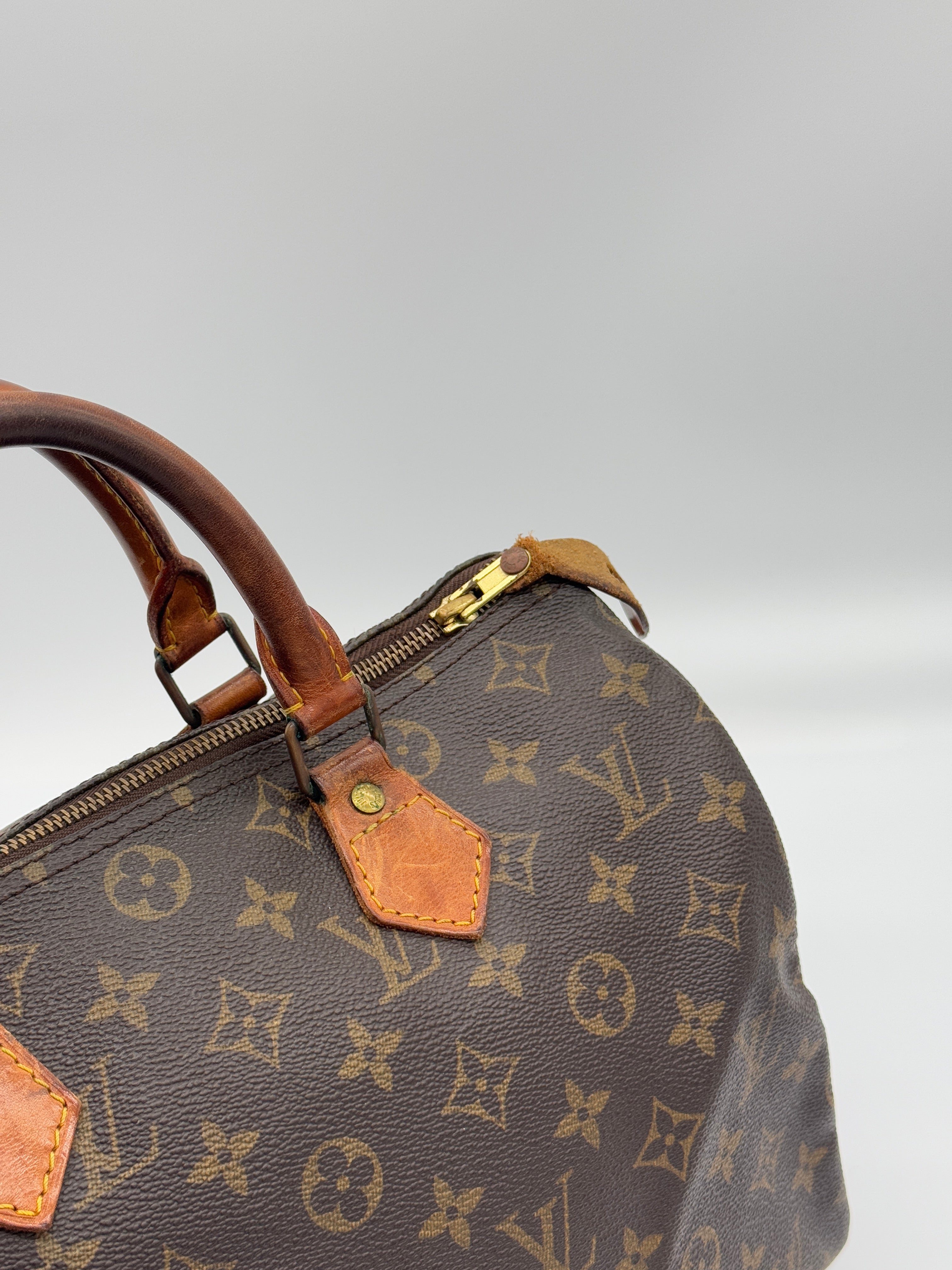 Louis Vuitton Speedy 30