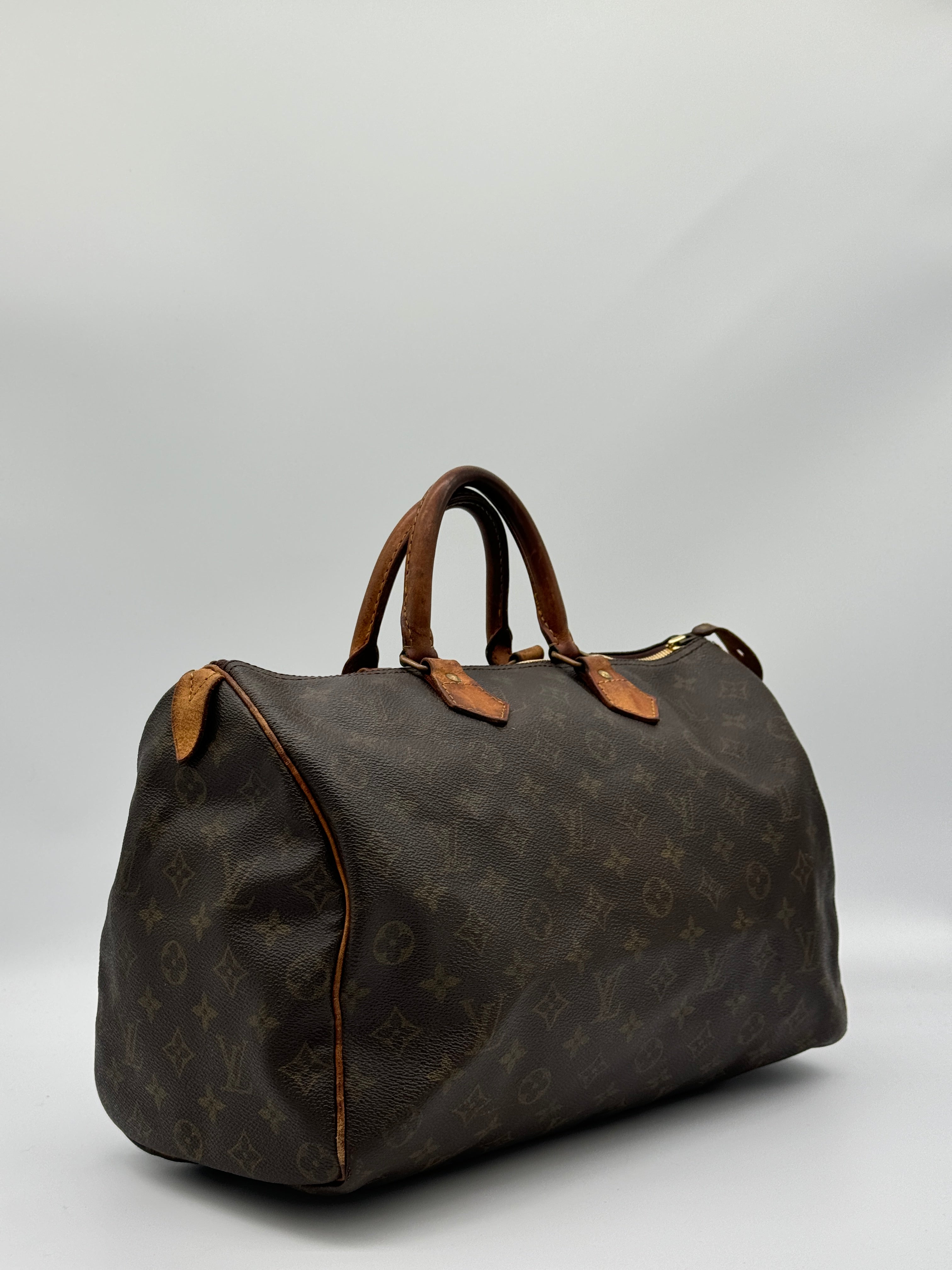 Louis Vuitton Speedy 35