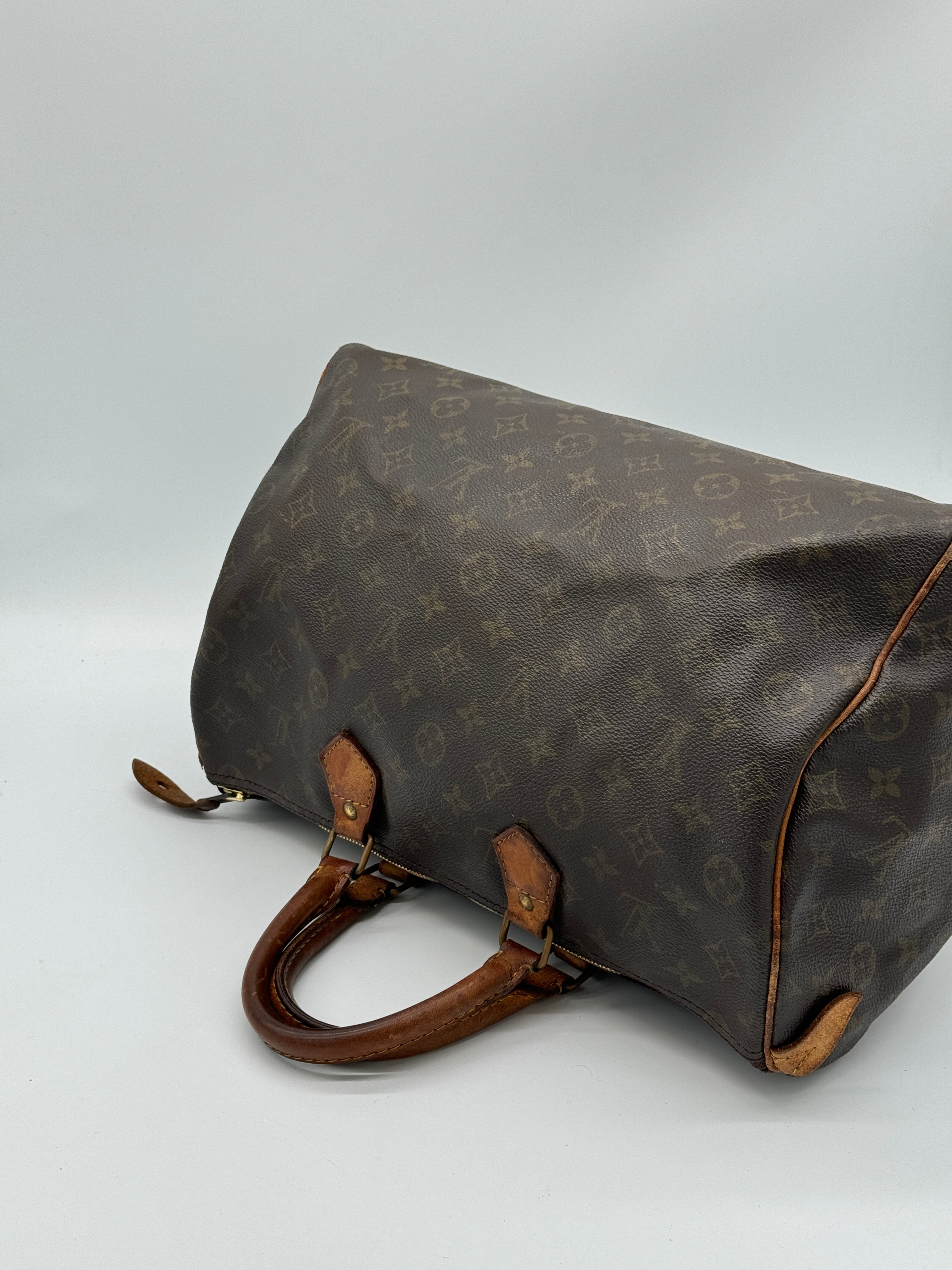 Louis Vuitton Speedy 35