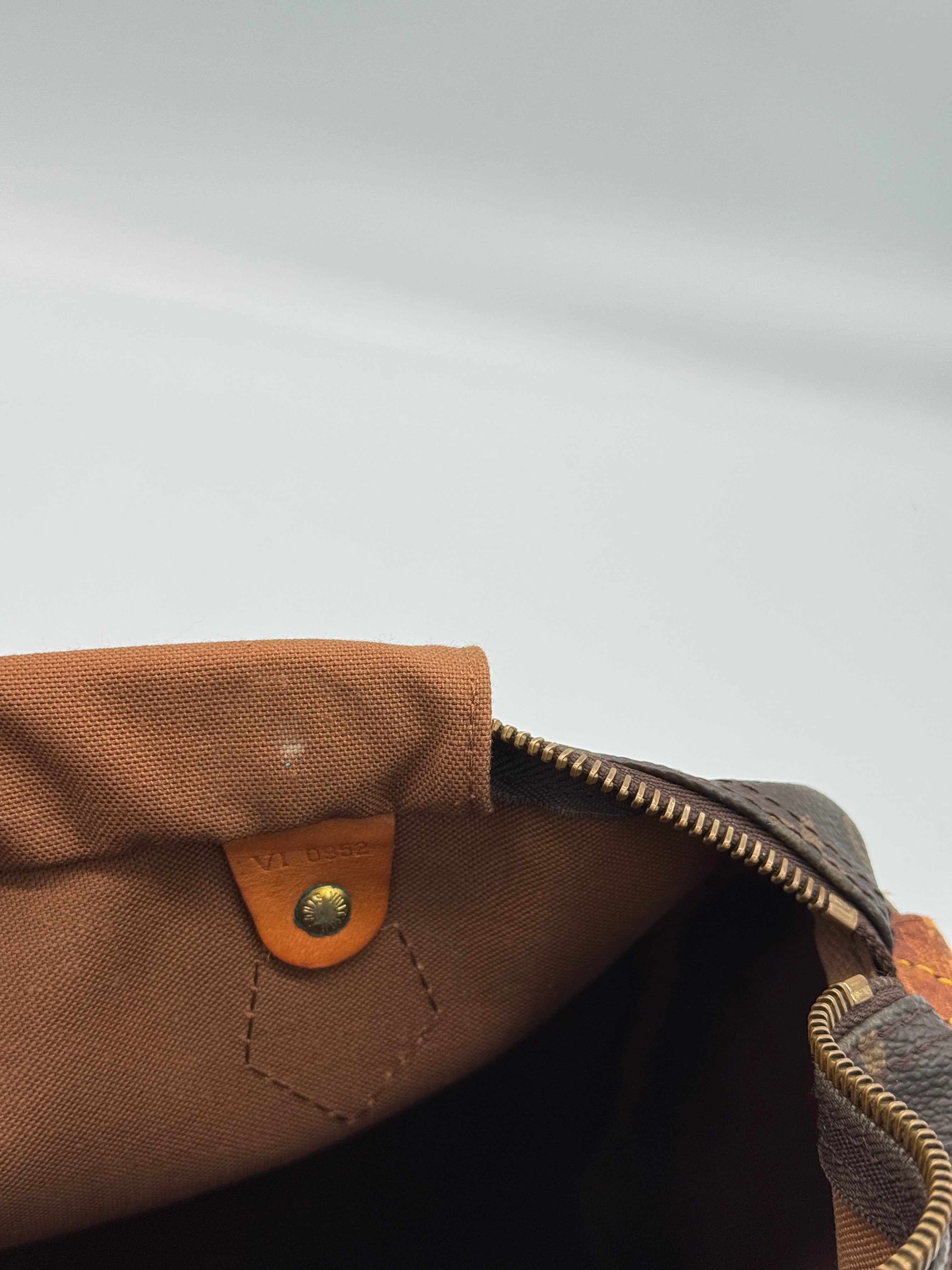 Louis Vuitton Speedy 30