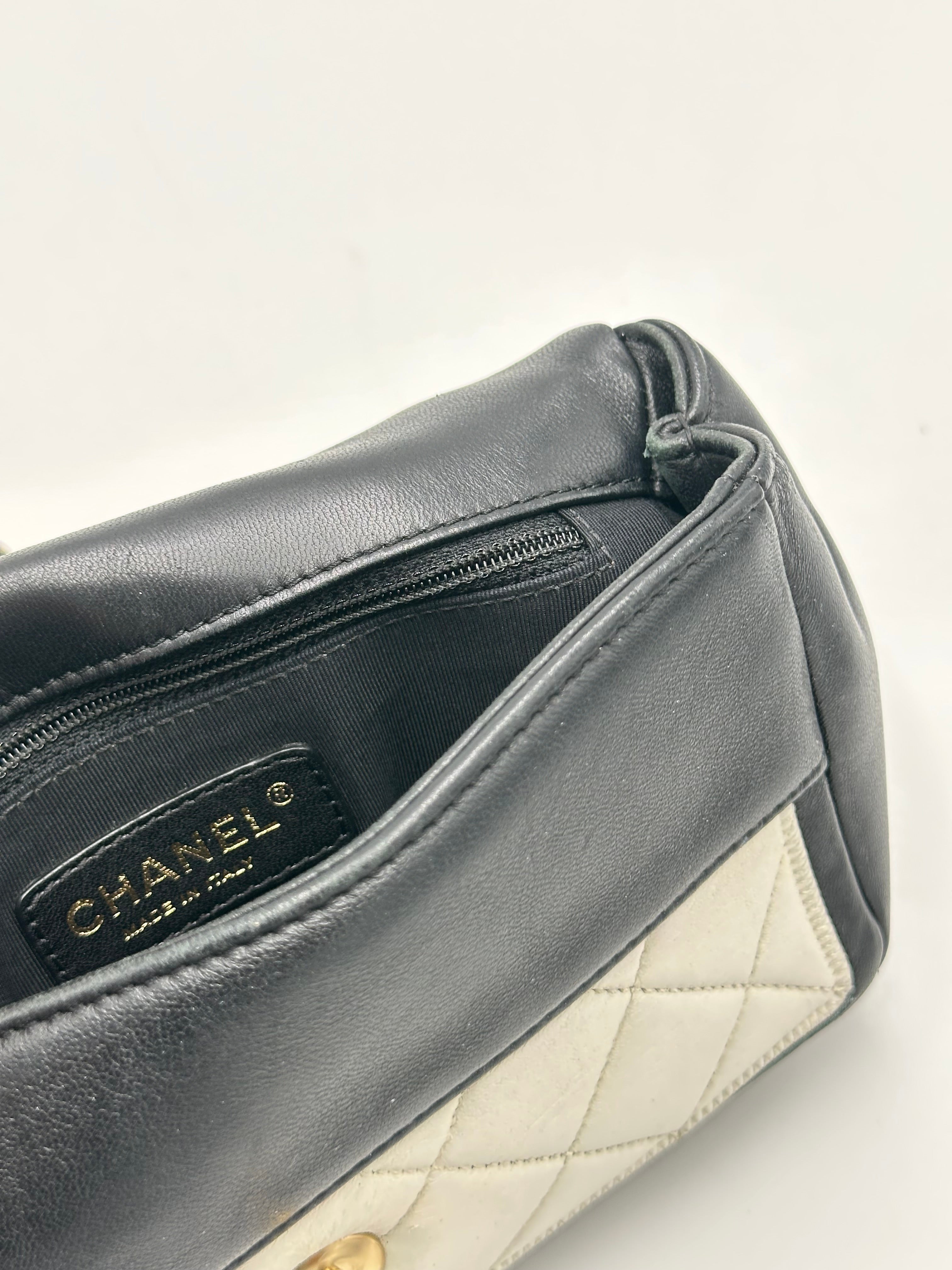 Chanel Matelassé Cuir Noir