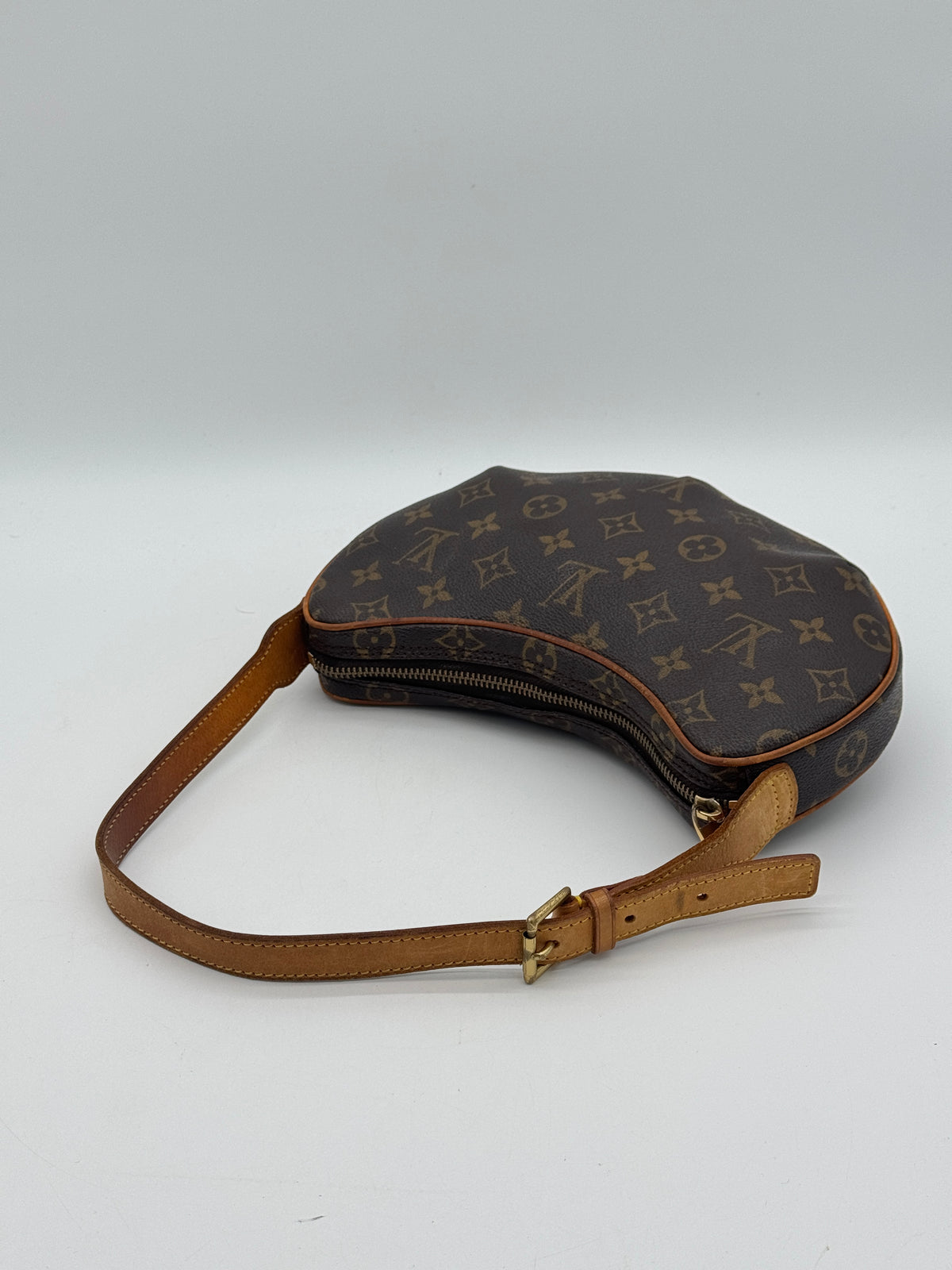 Louis Vuitton Croissant PM