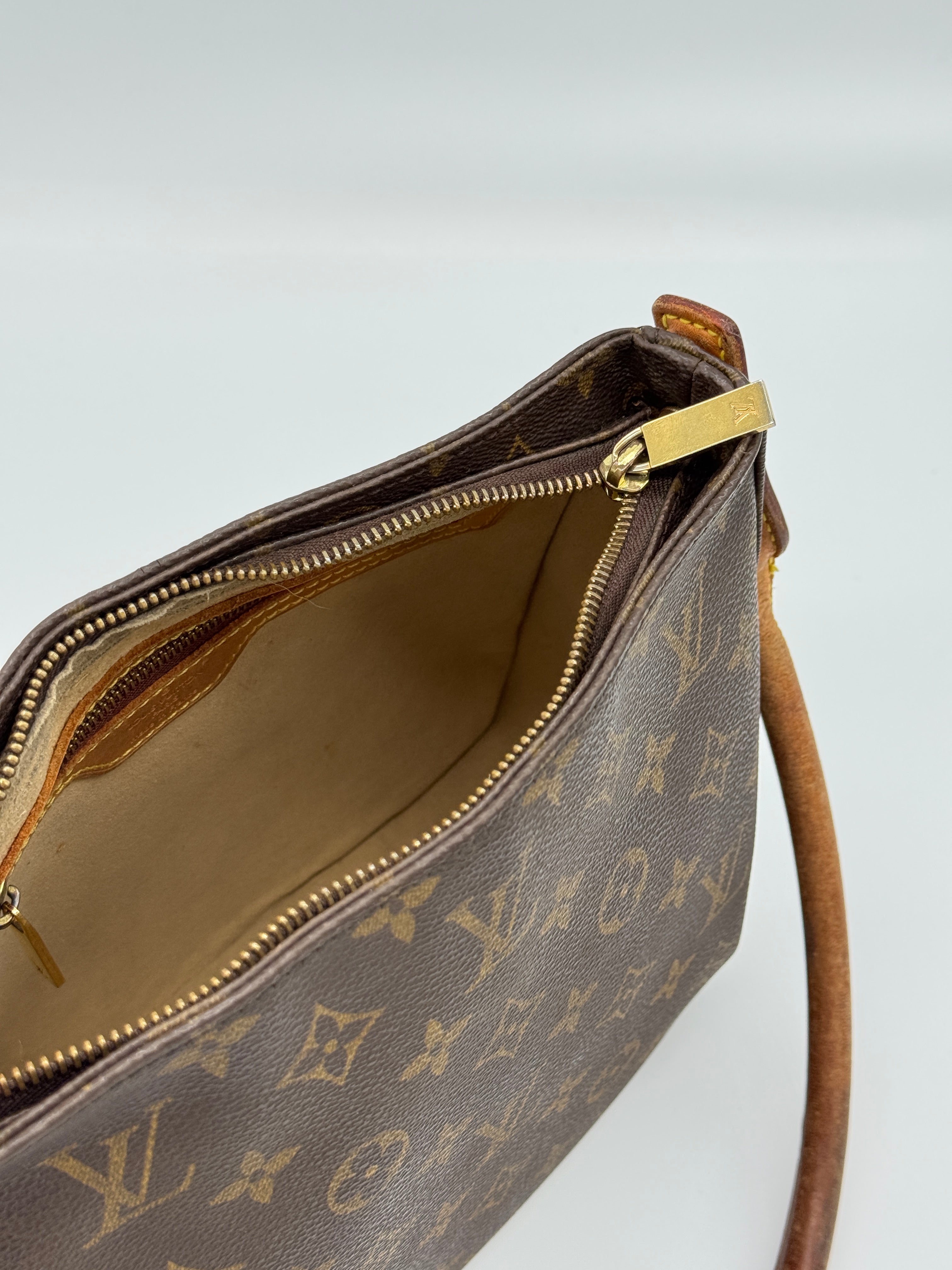 Louis Vuitton Looping MM