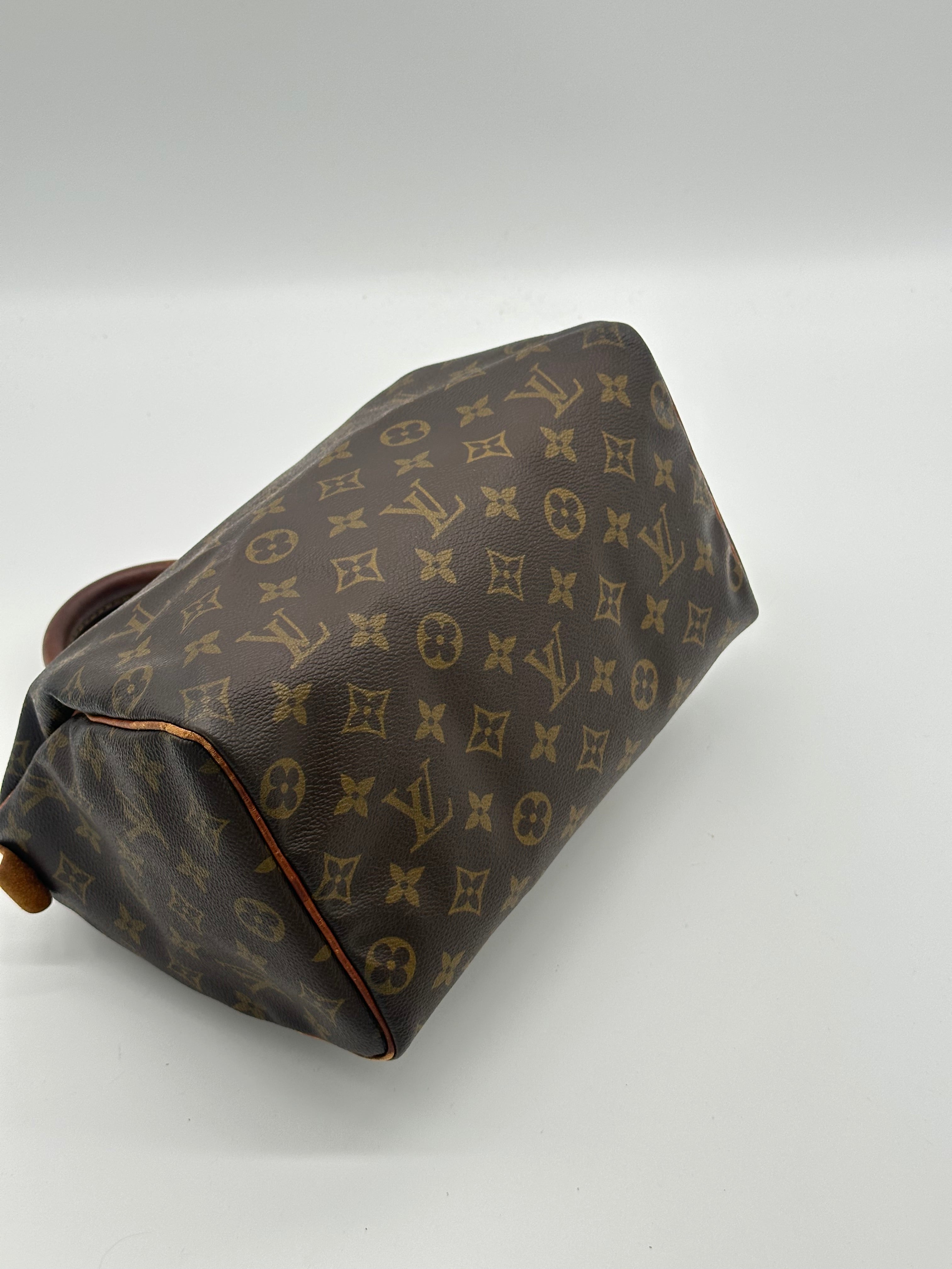 Louis Vuitton Speedy 25