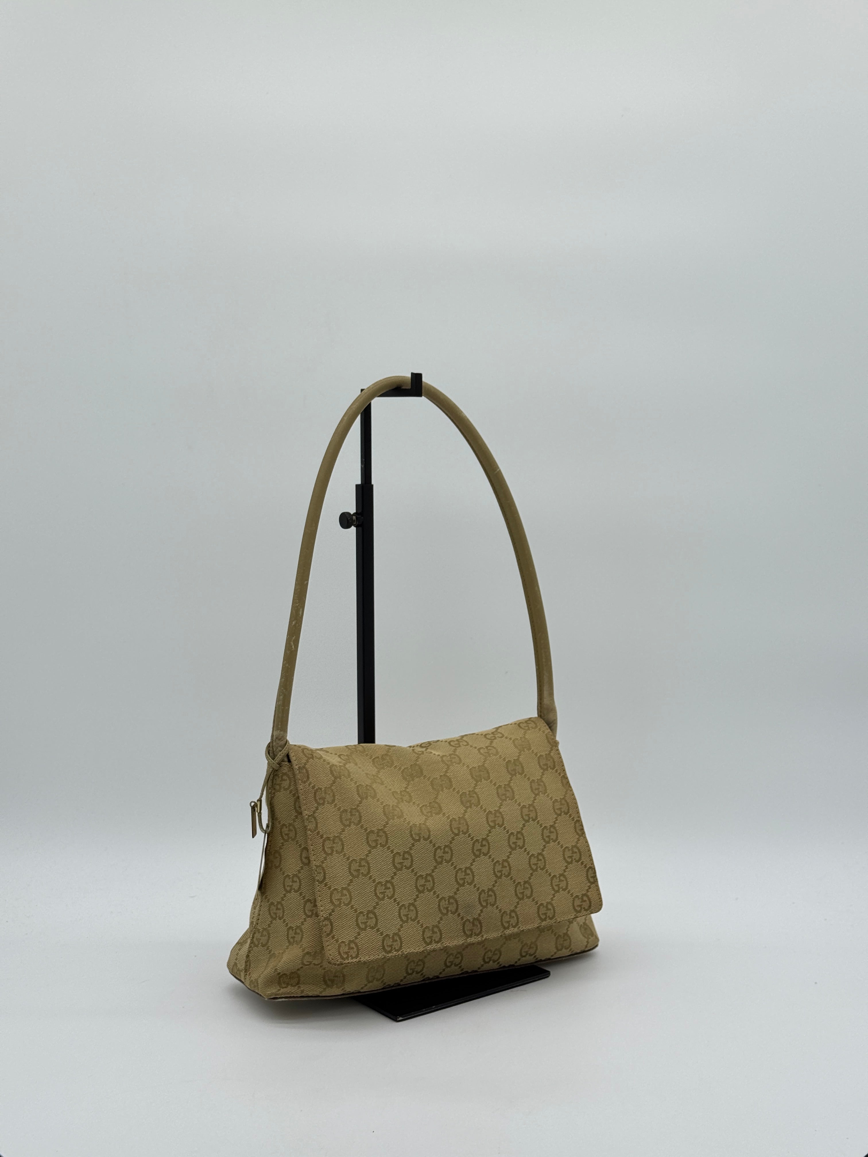 Gucci Canvas Looping