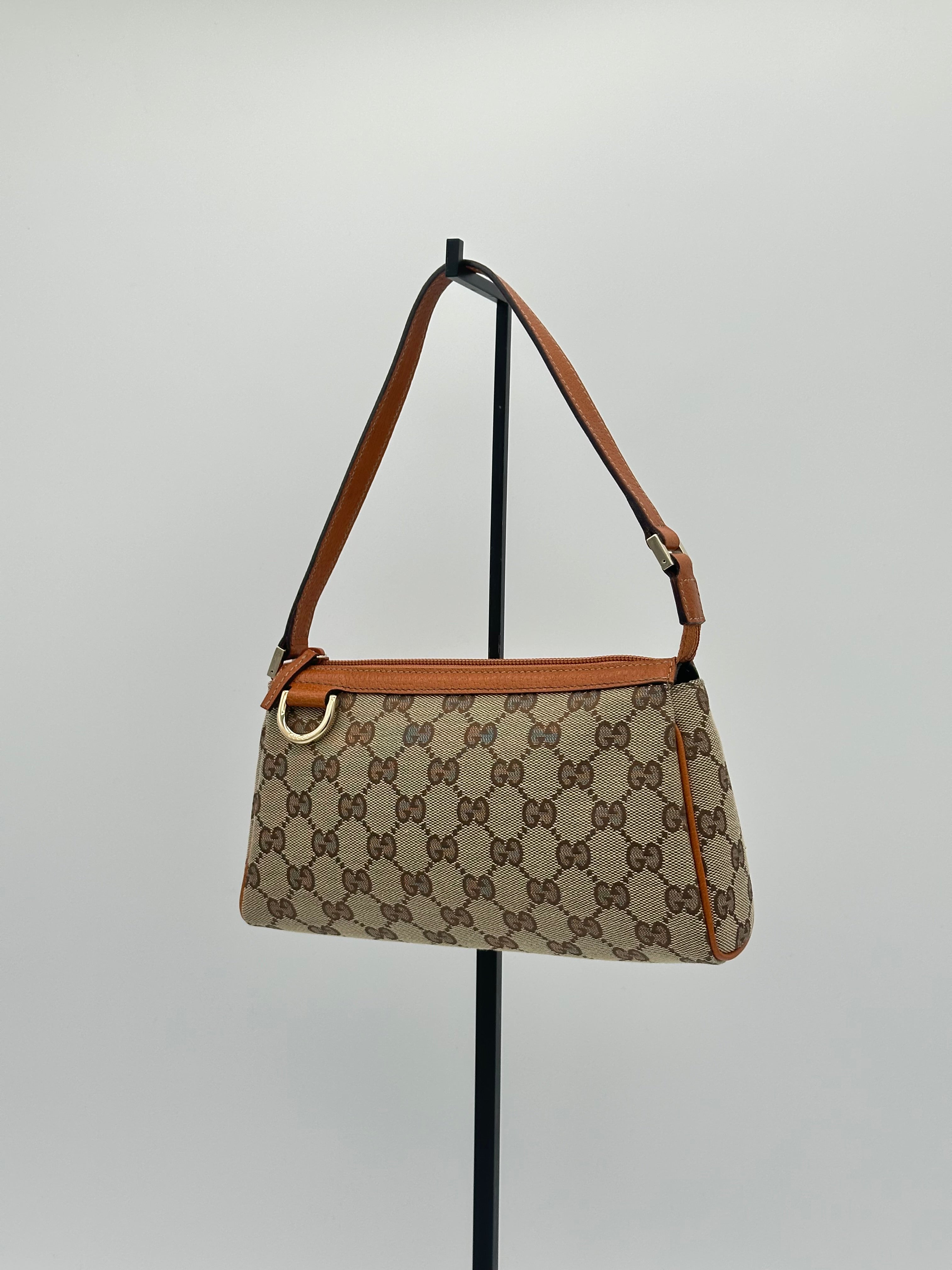 Gucci Abbey D-Ring Pochette