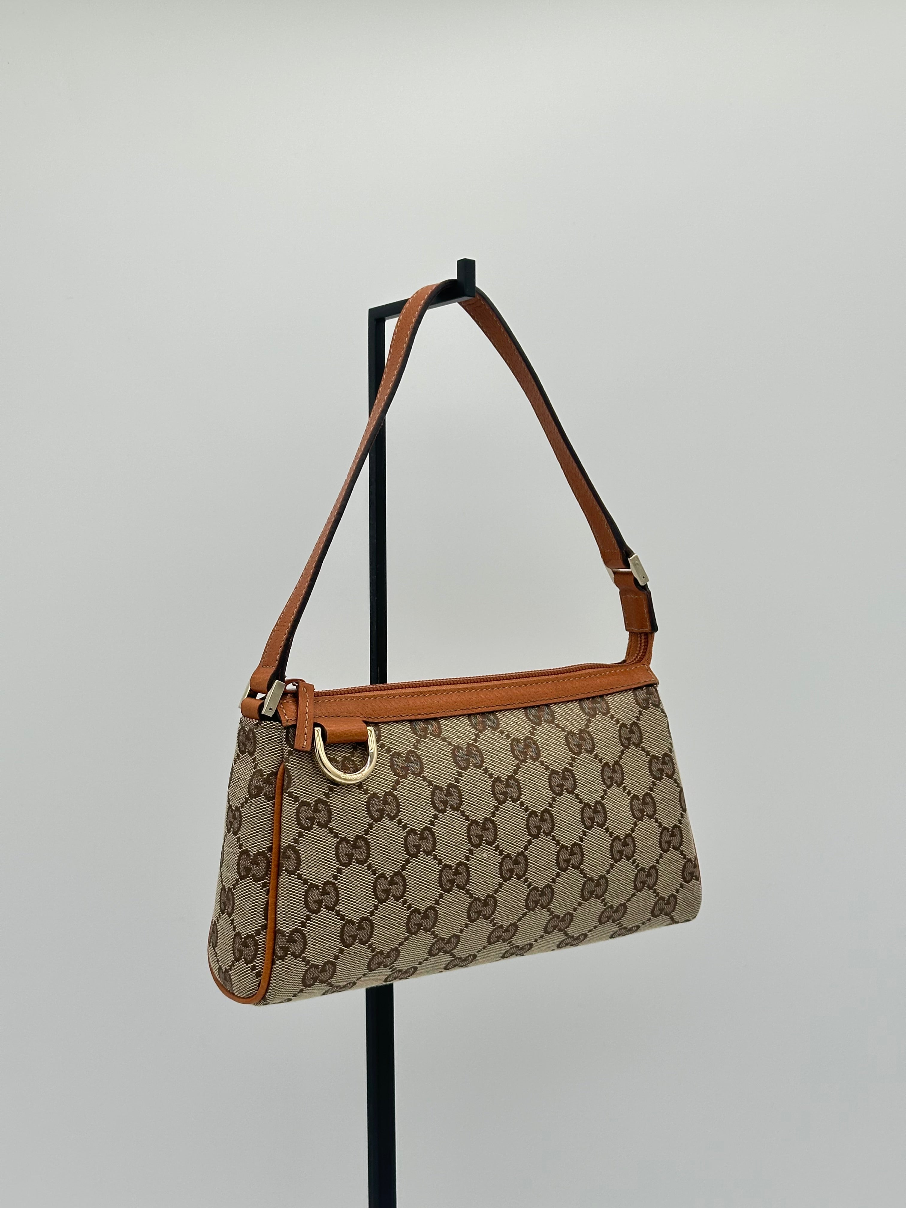 Gucci Abbey D-Ring Pochette