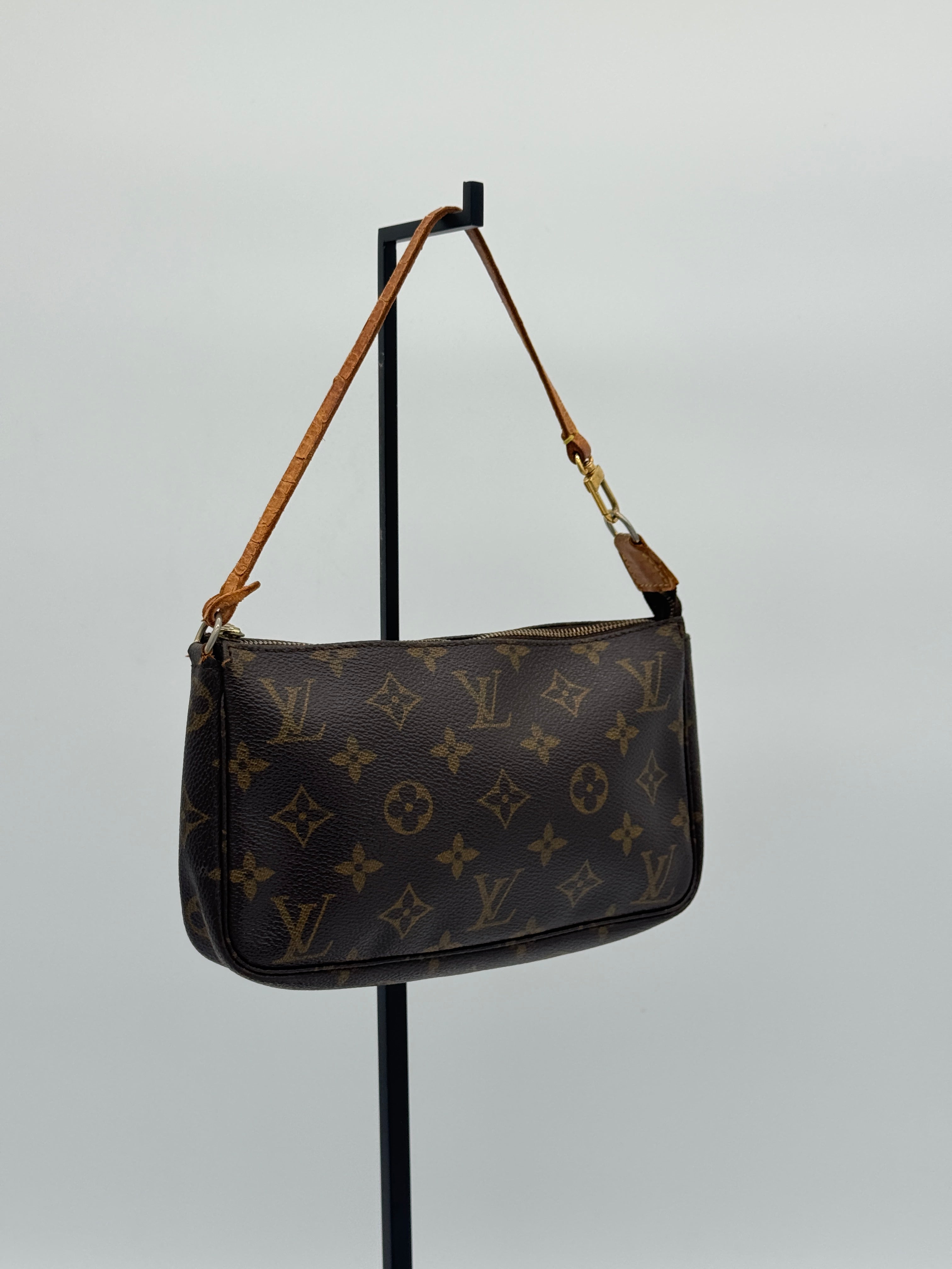 Louis Vuitton Pochette Accessoires