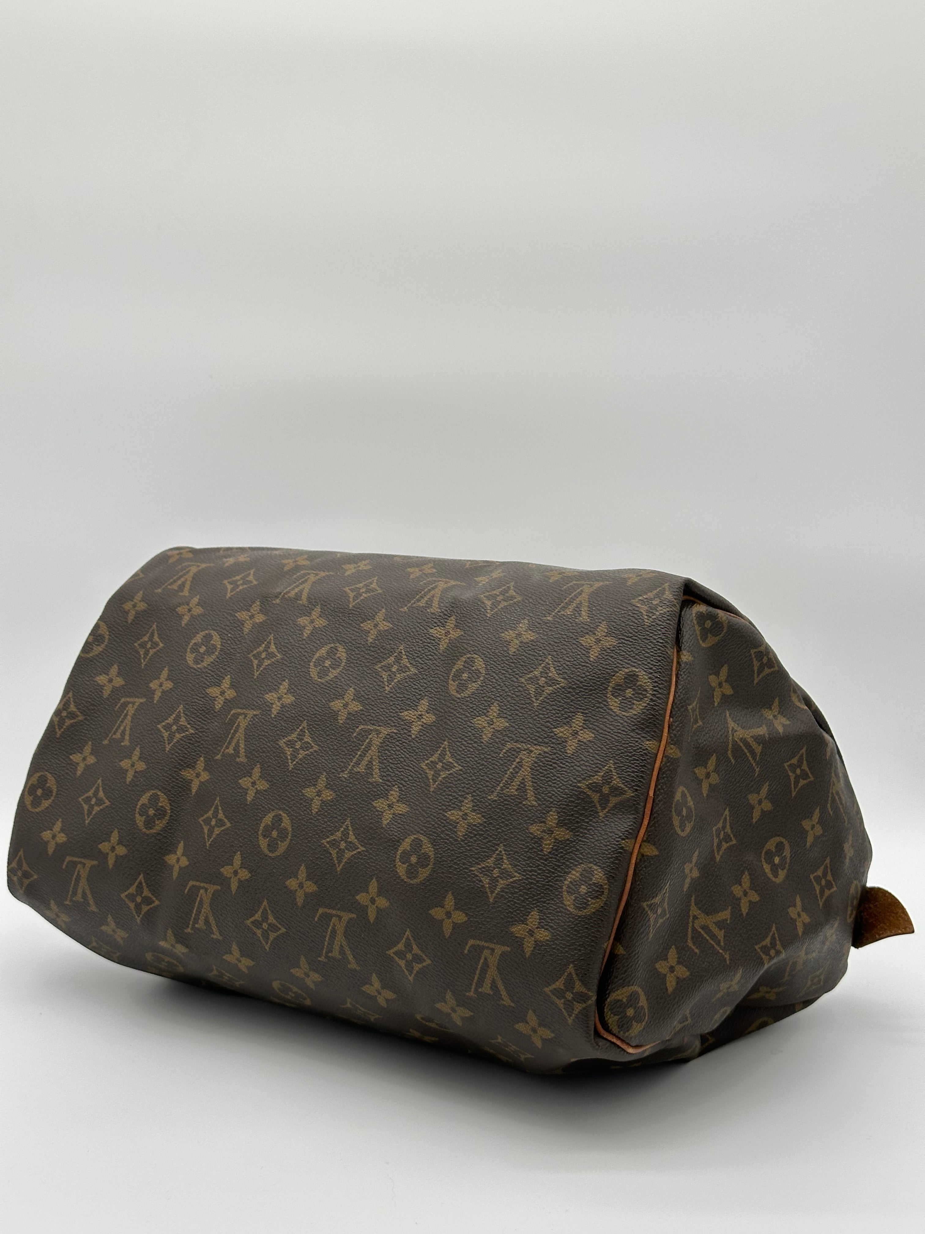 Louis Vuitton Speedy 35