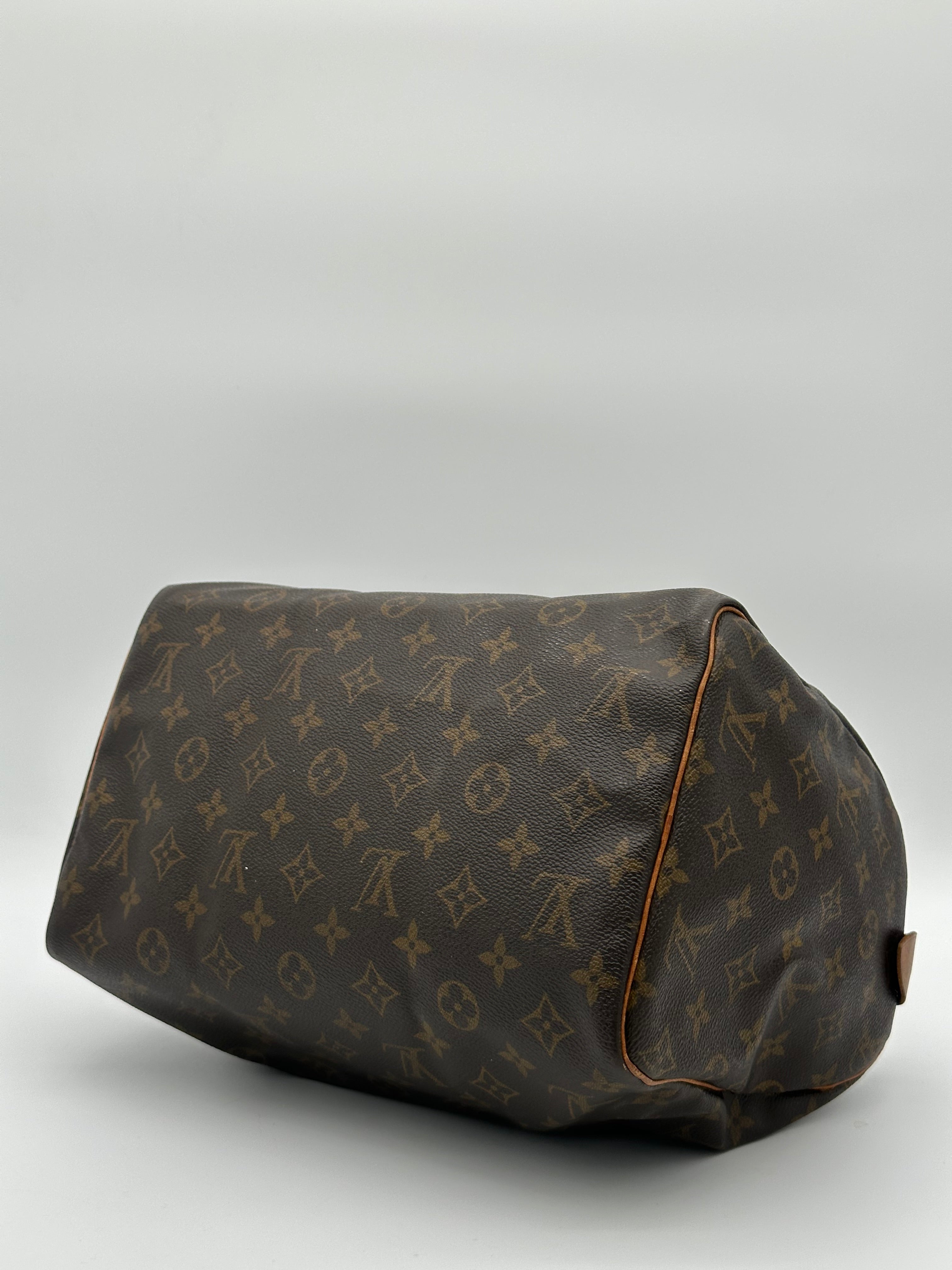 Louis Vuitton Speedy 30
