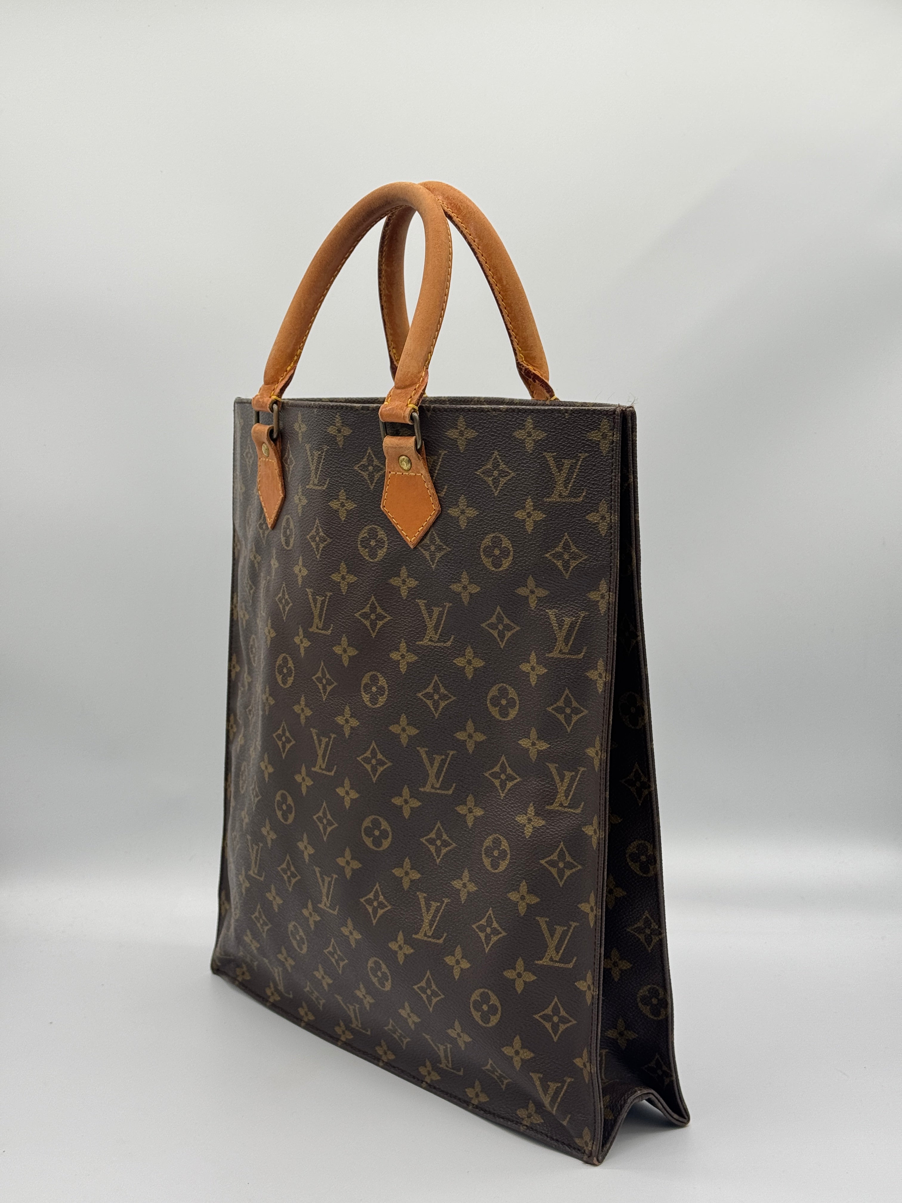 Louis Vuitton Sac Plat