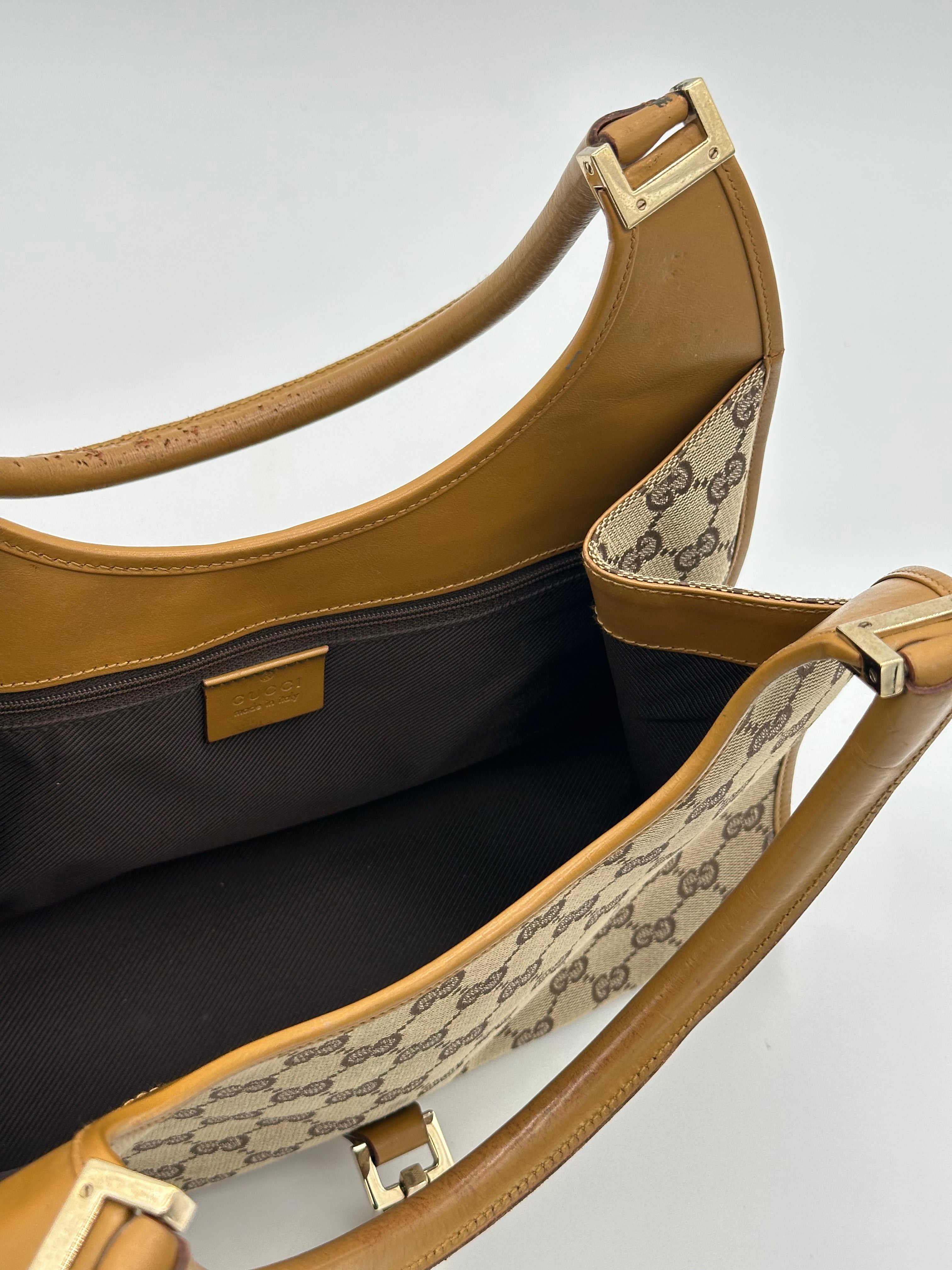 Gucci Jackie Bardot