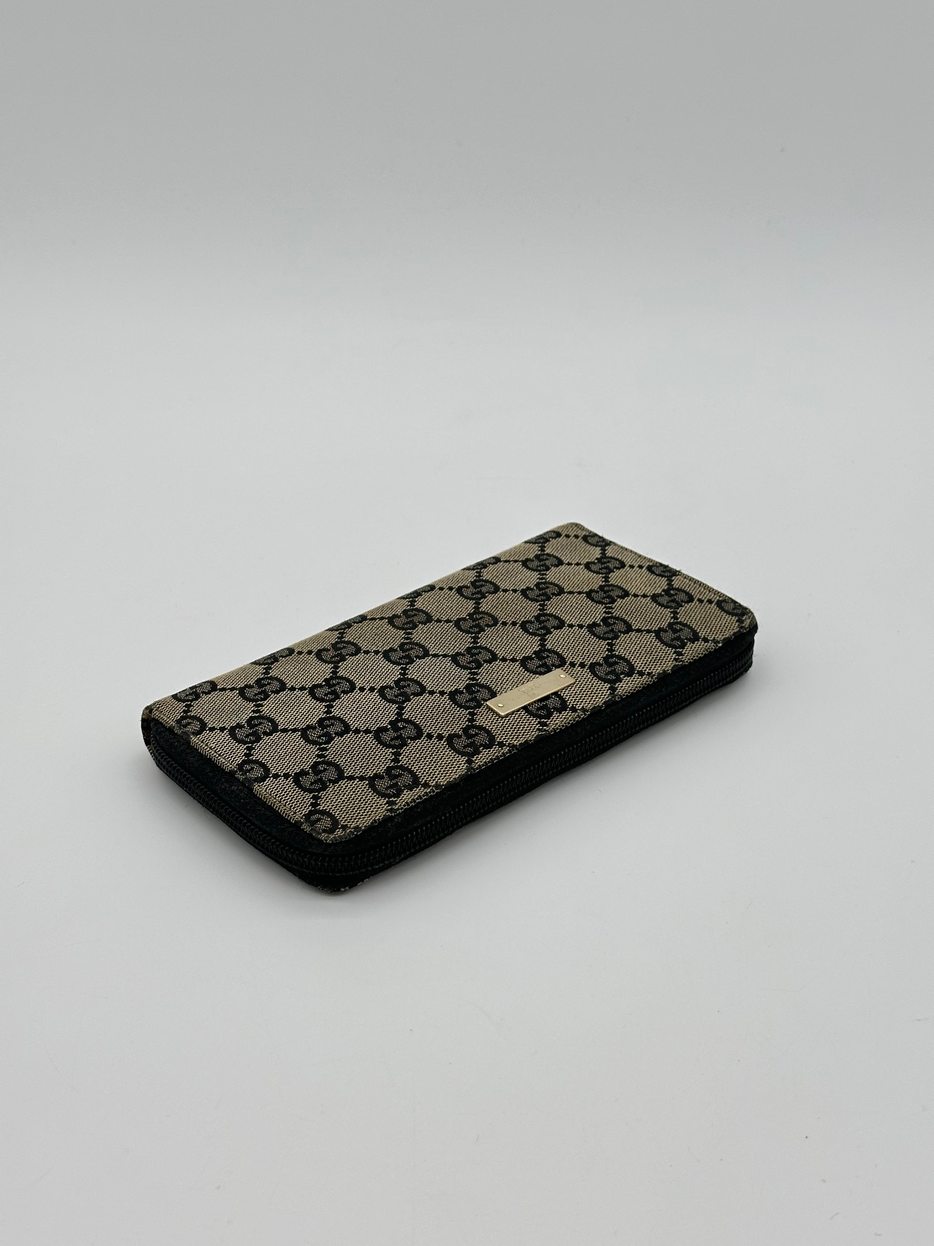 Gucci Zip Around Wallet