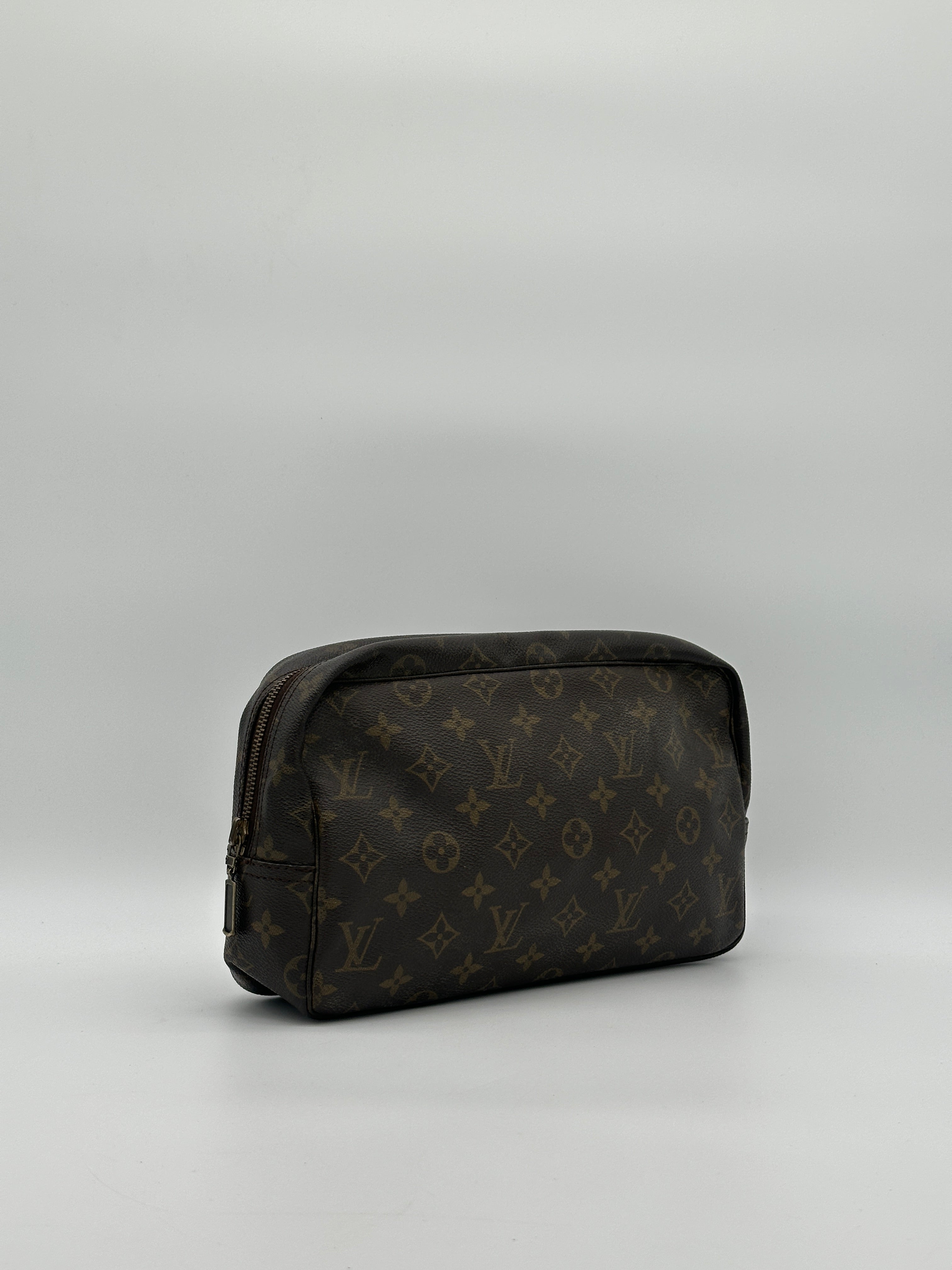 Louis Vuitton Trousse 28