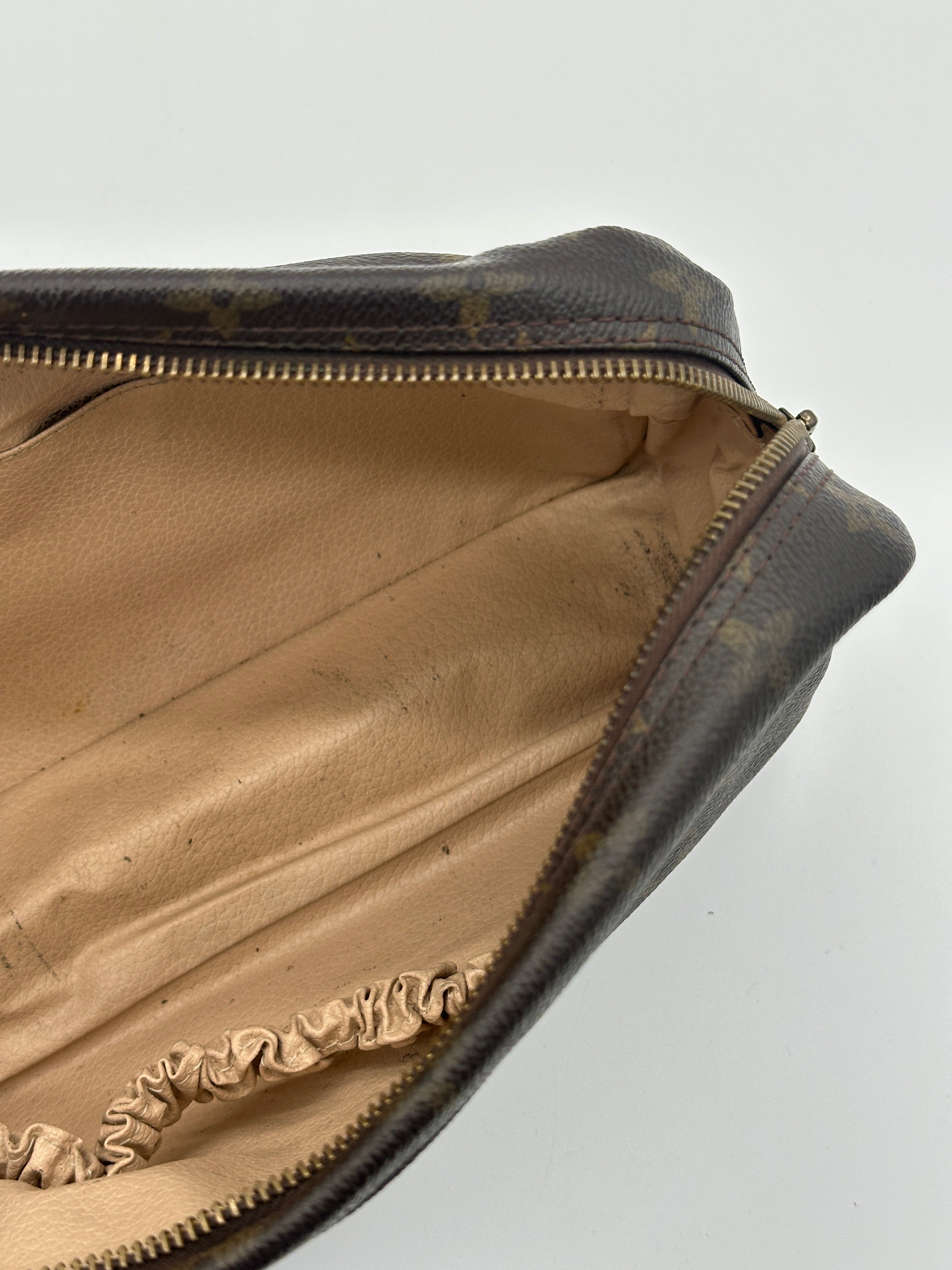 Louis Vuitton Trousse 28