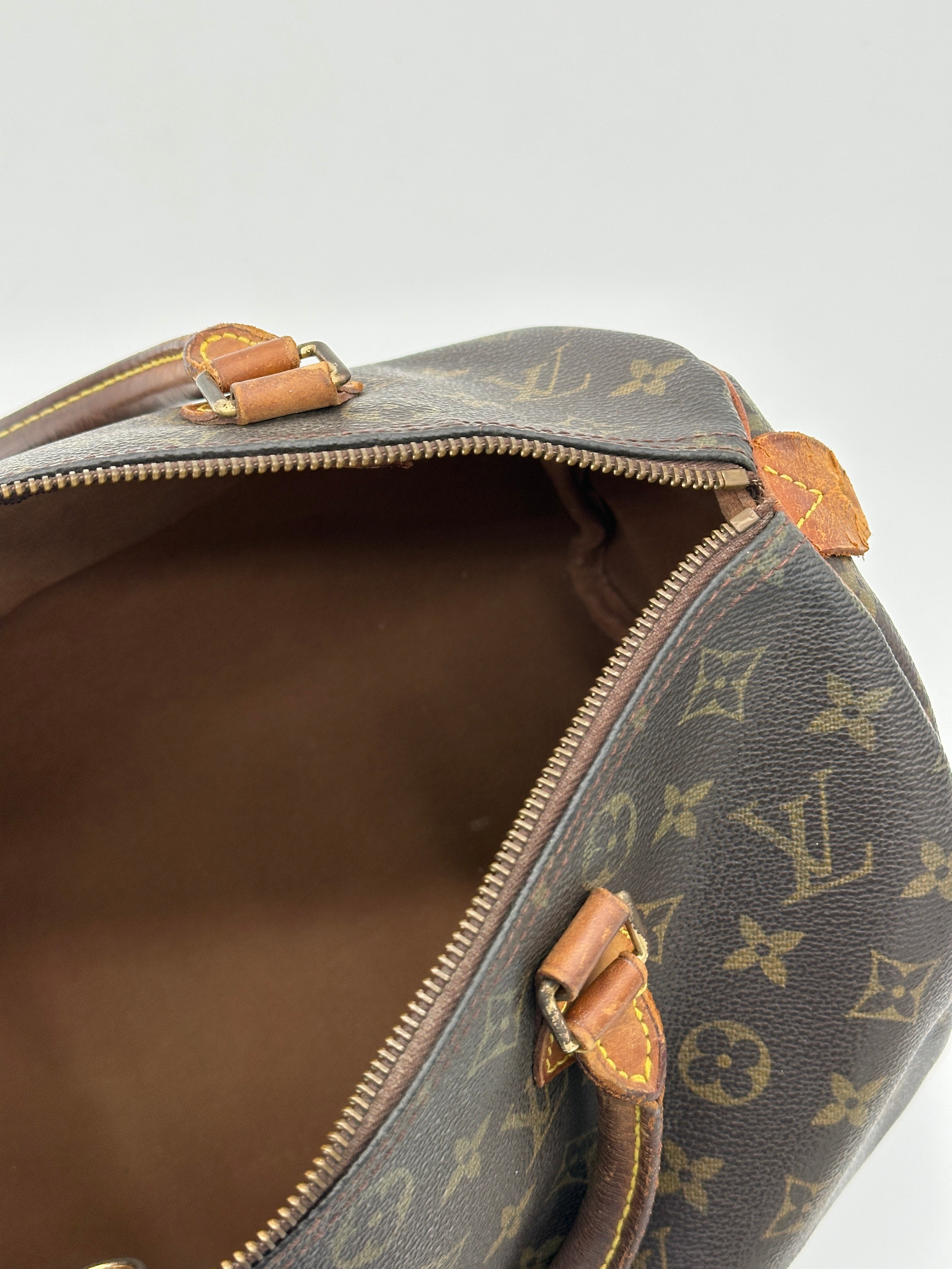 Louis Vuitton Speedy 30