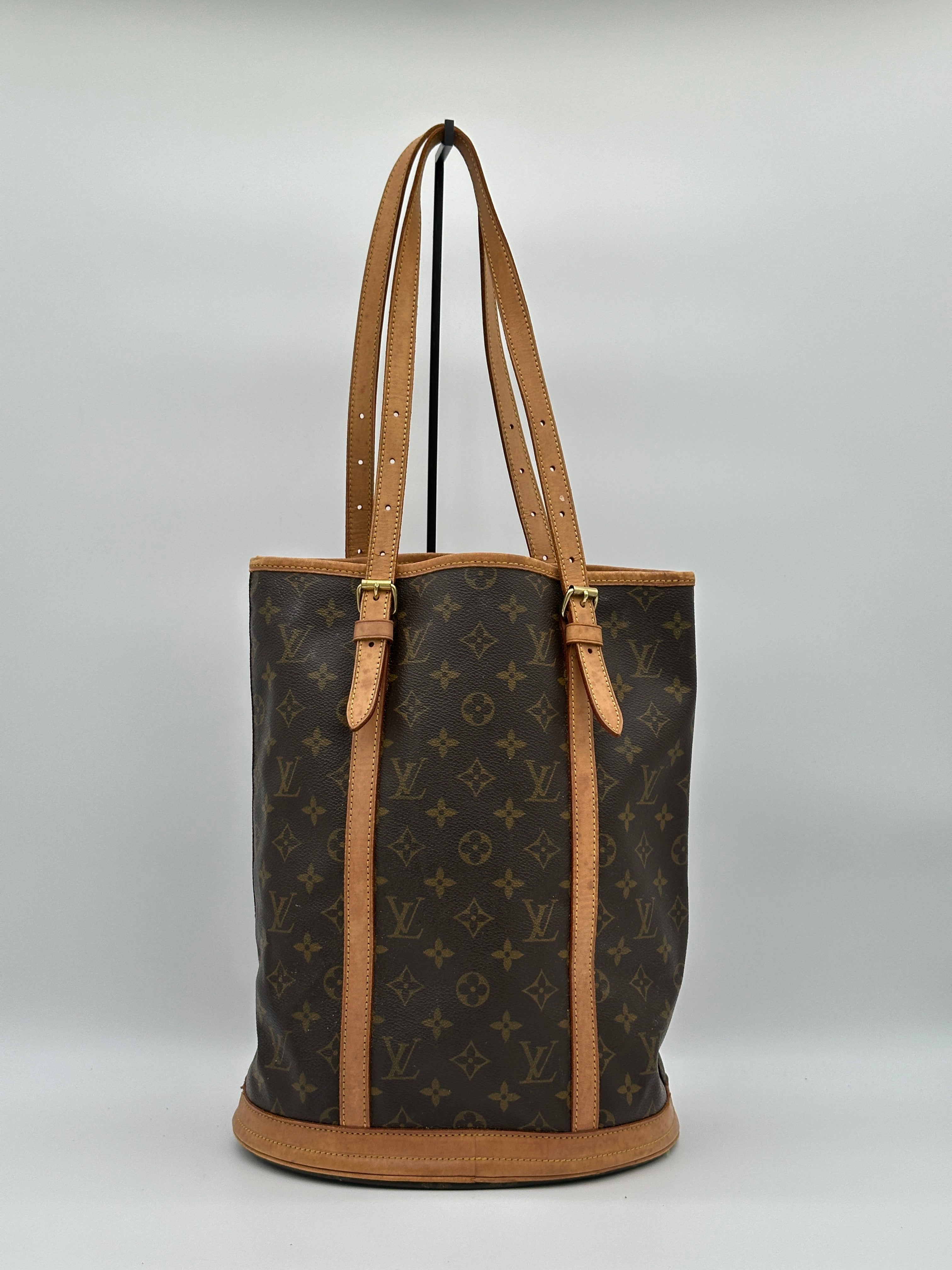 バッグ LOUIS VUITTON Bucket GM Pre-loved Louis Vuitton Bucket GM | Pepper Luxury Vintage