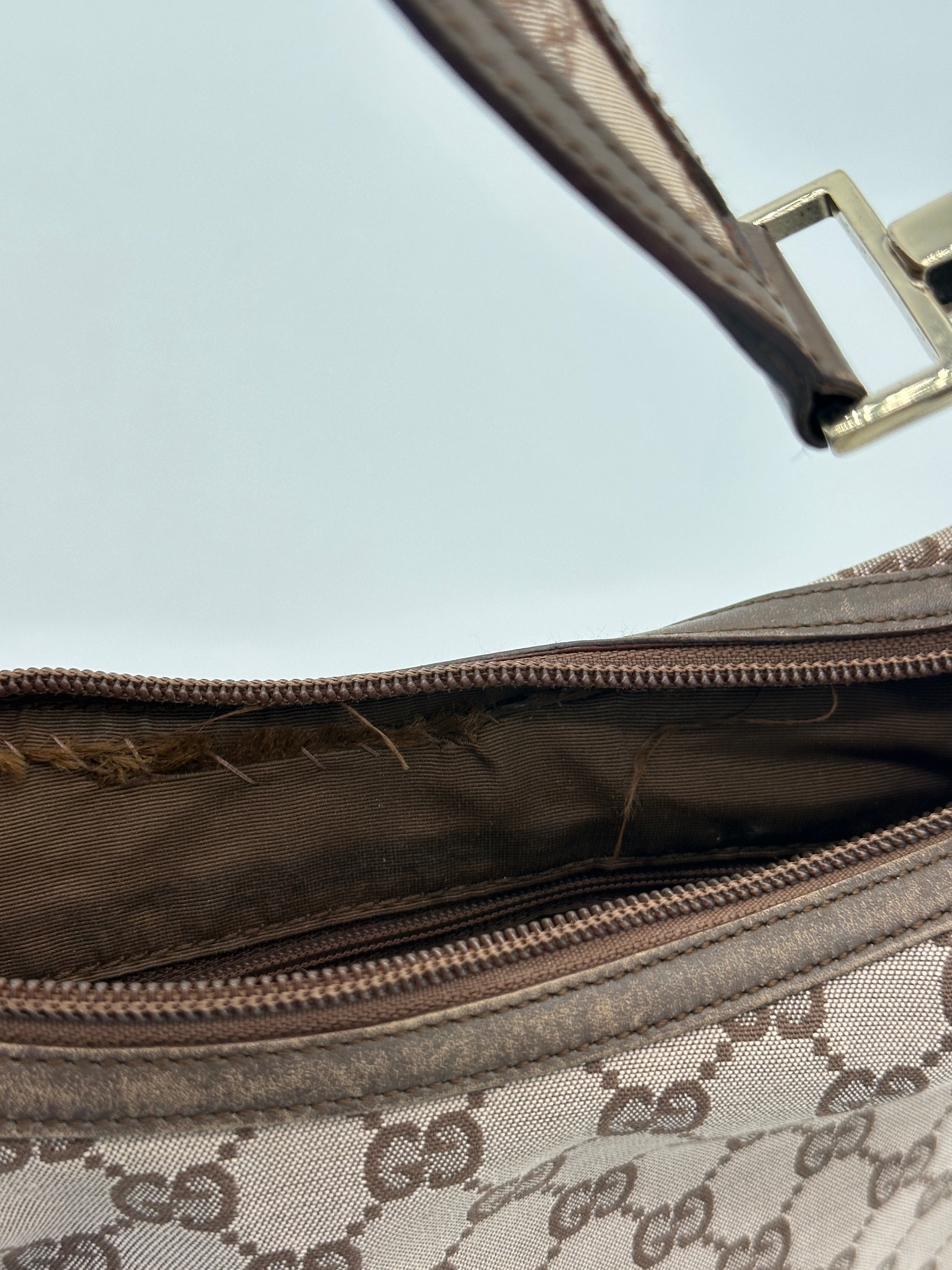 Pre-loved Gucci Canvas Hobo Bag | Pepper Luxury Vintage