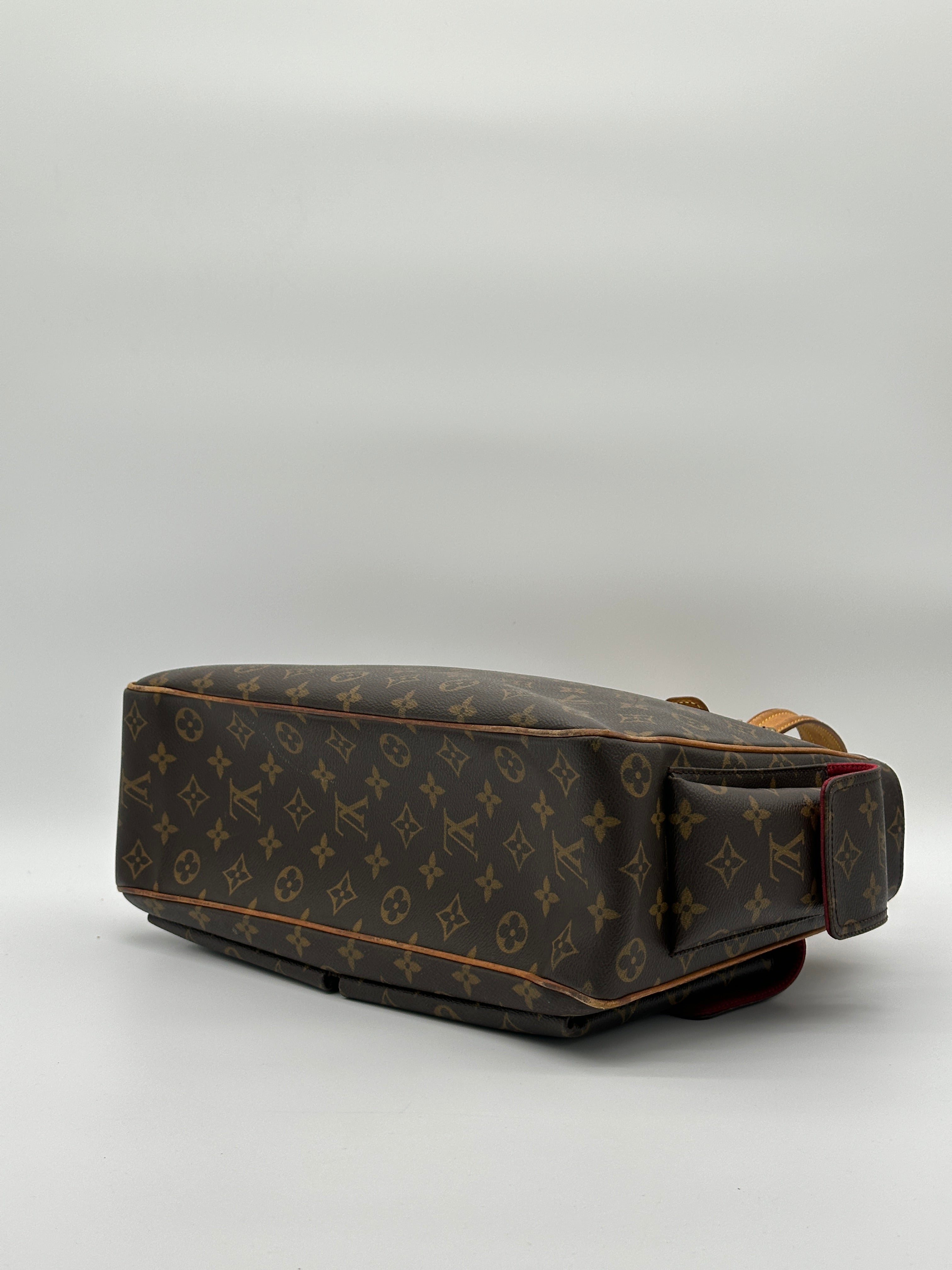 Pre-loved Louis Vuitton Louis Vuitton Multipli Cité | Pepper