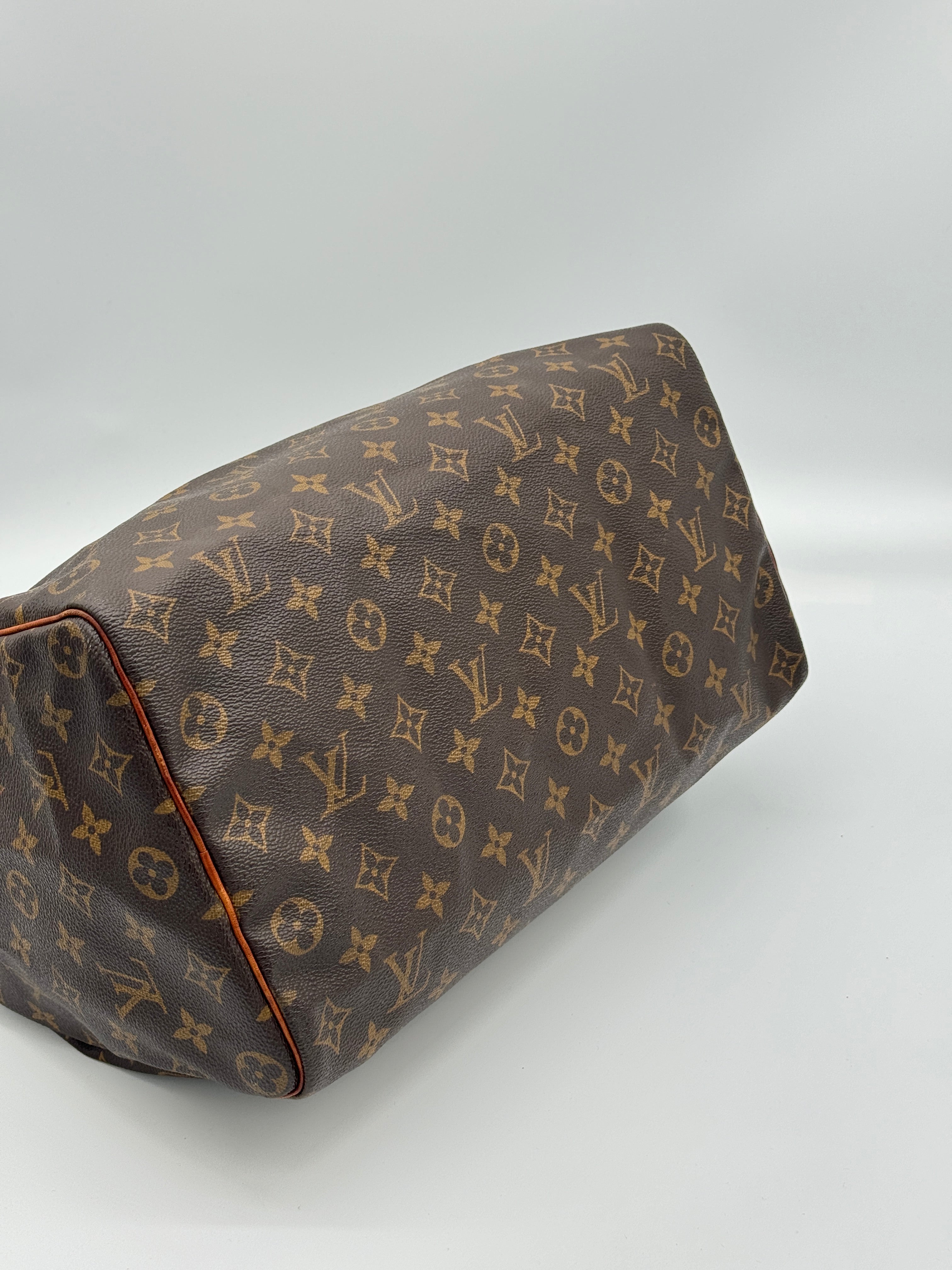 Louis Vuitton Speedy 35