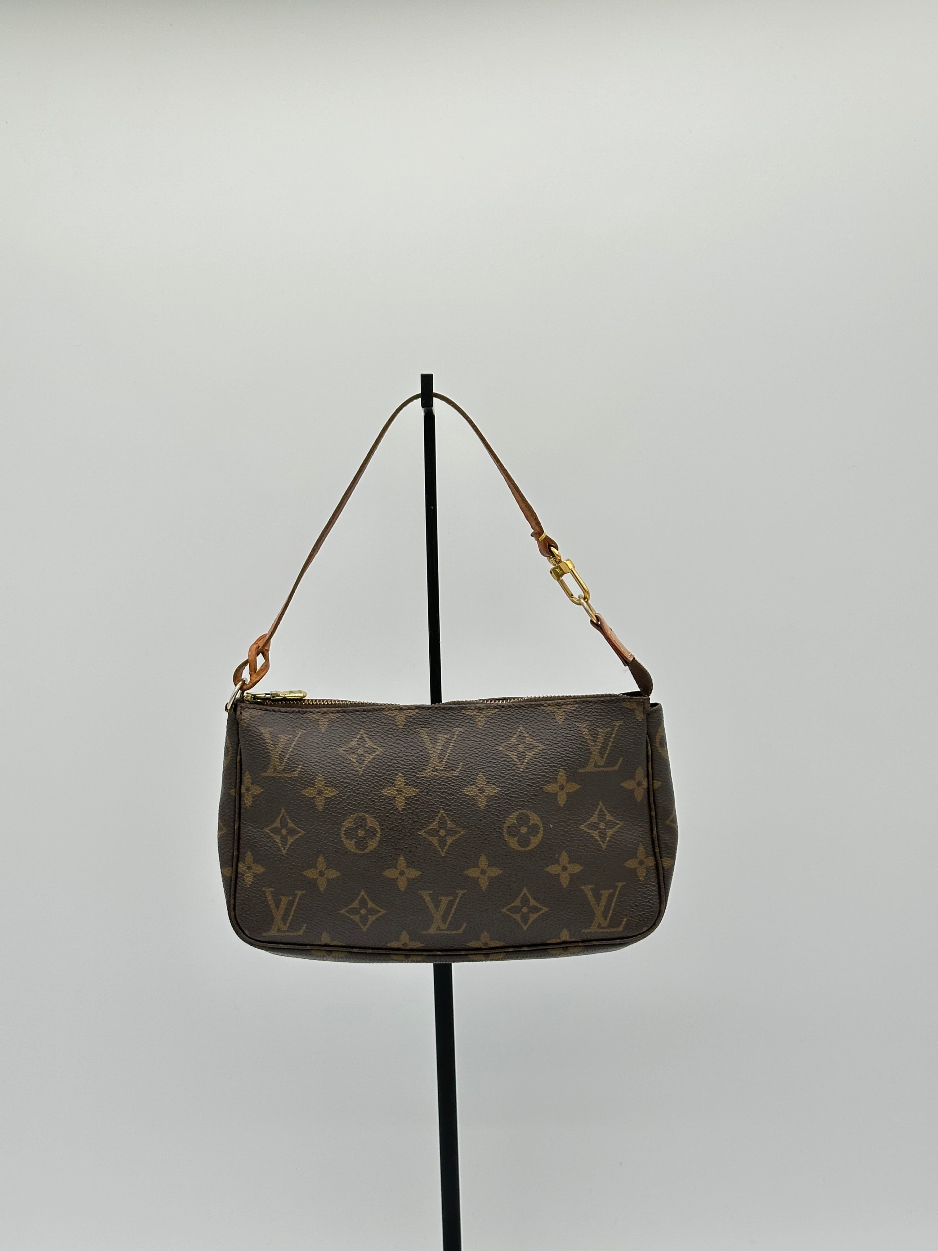 Louis Vuitton Pochette Accessoires