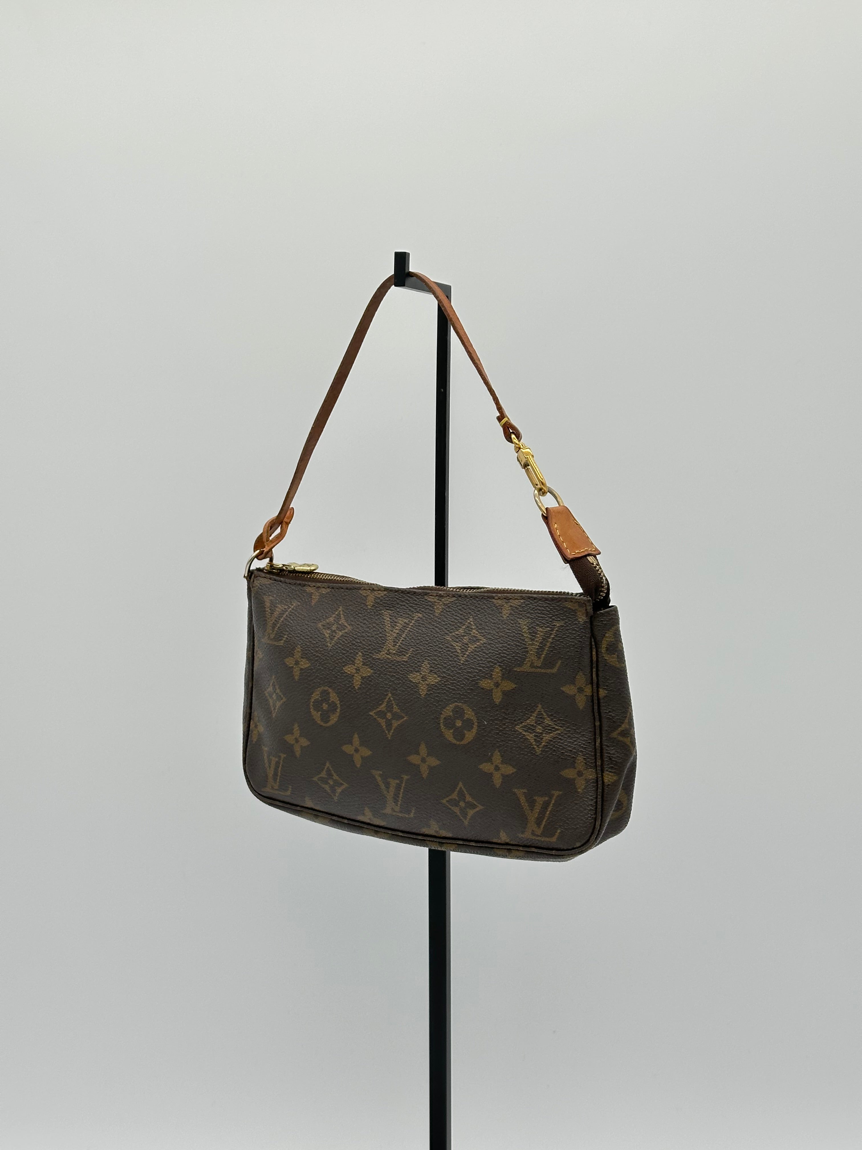 Louis Vuitton Pochette Accessoires