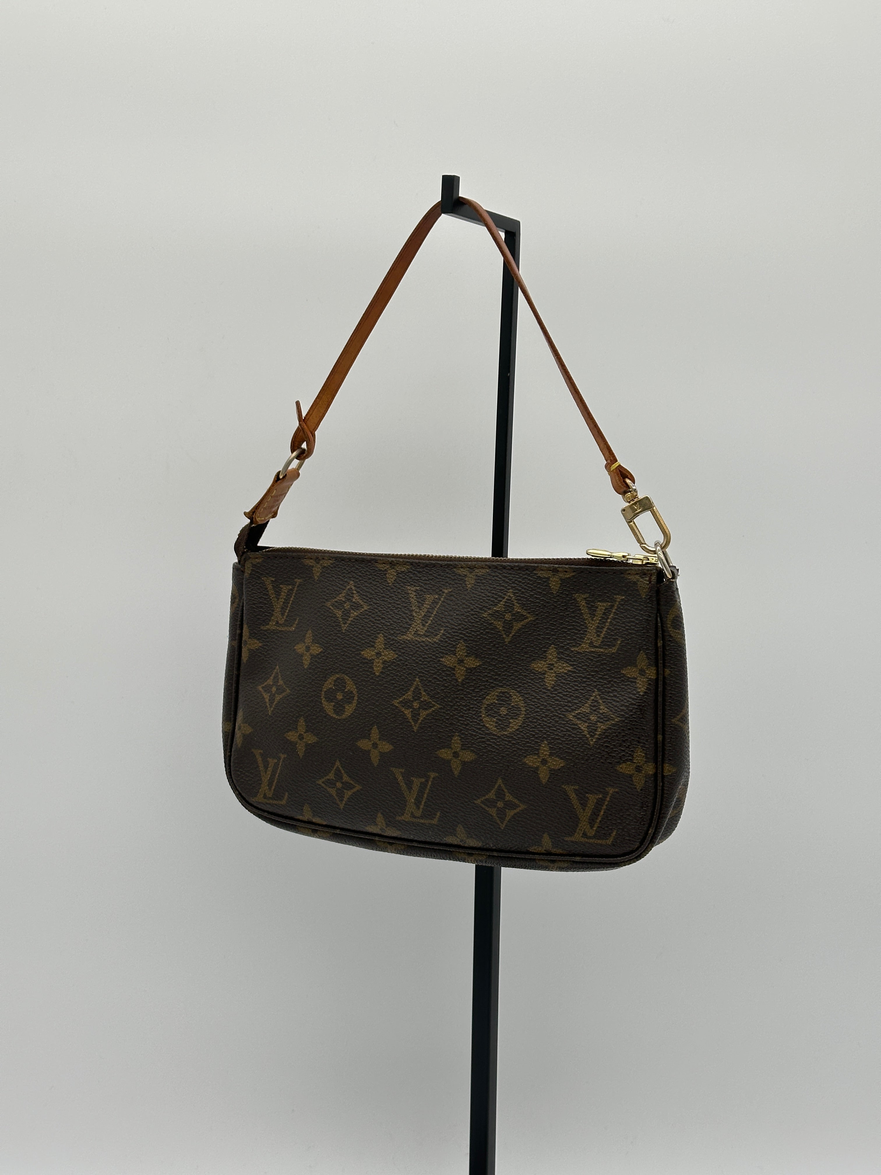 Louis Vuitton Pochette Accessoires