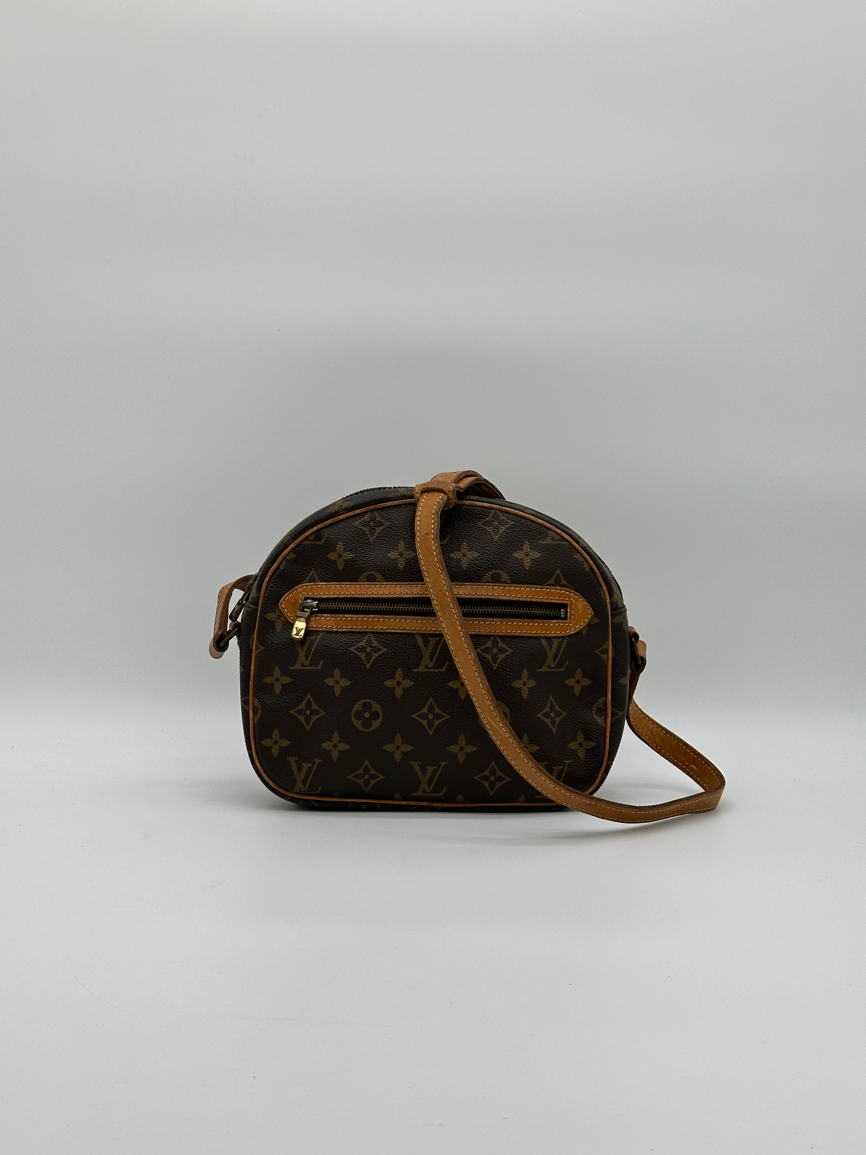 Pre-loved Louis Vuitton Senlis | Pepper Luxury Vintage