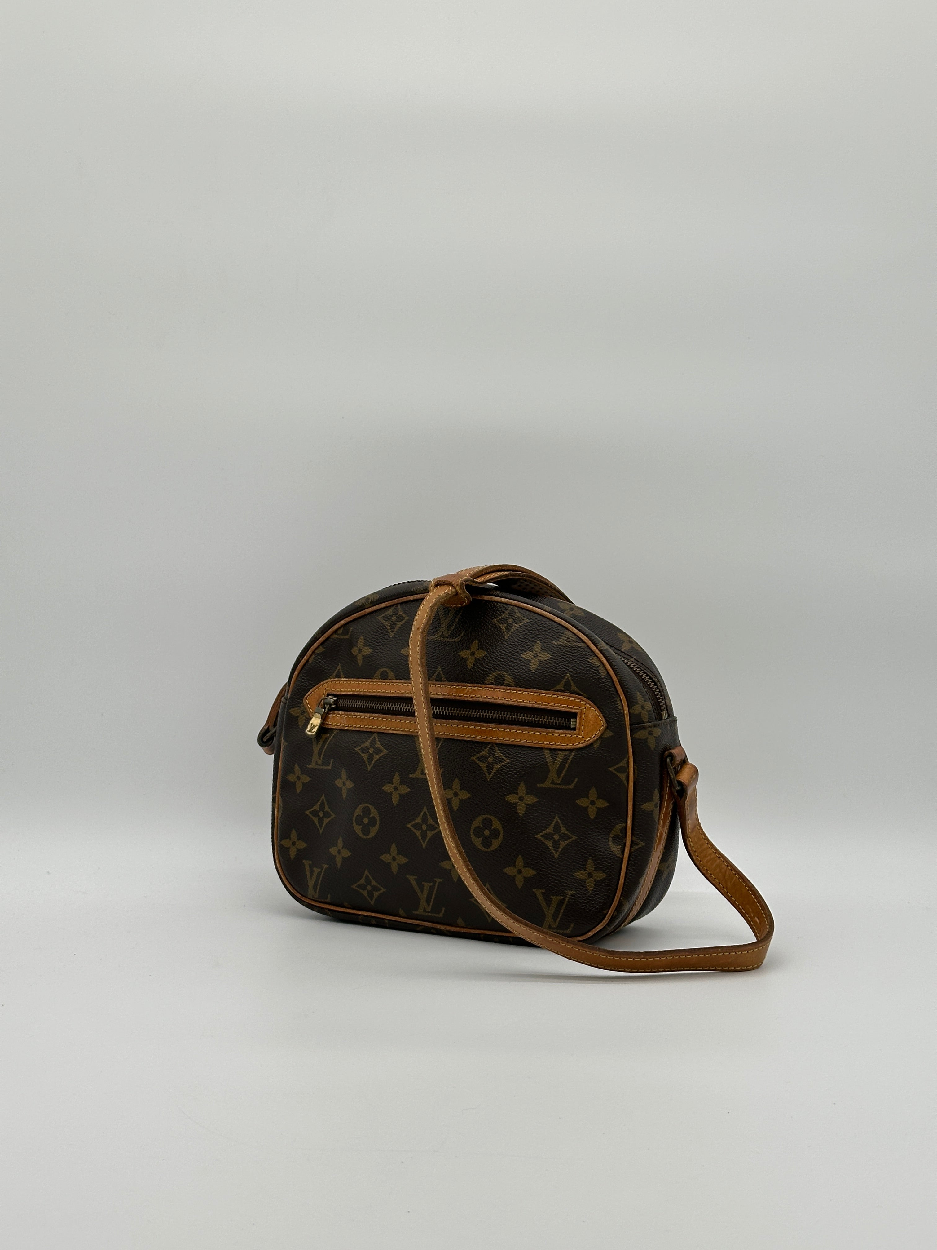 Pre-loved Louis Vuitton Senlis | Pepper Luxury Vintage