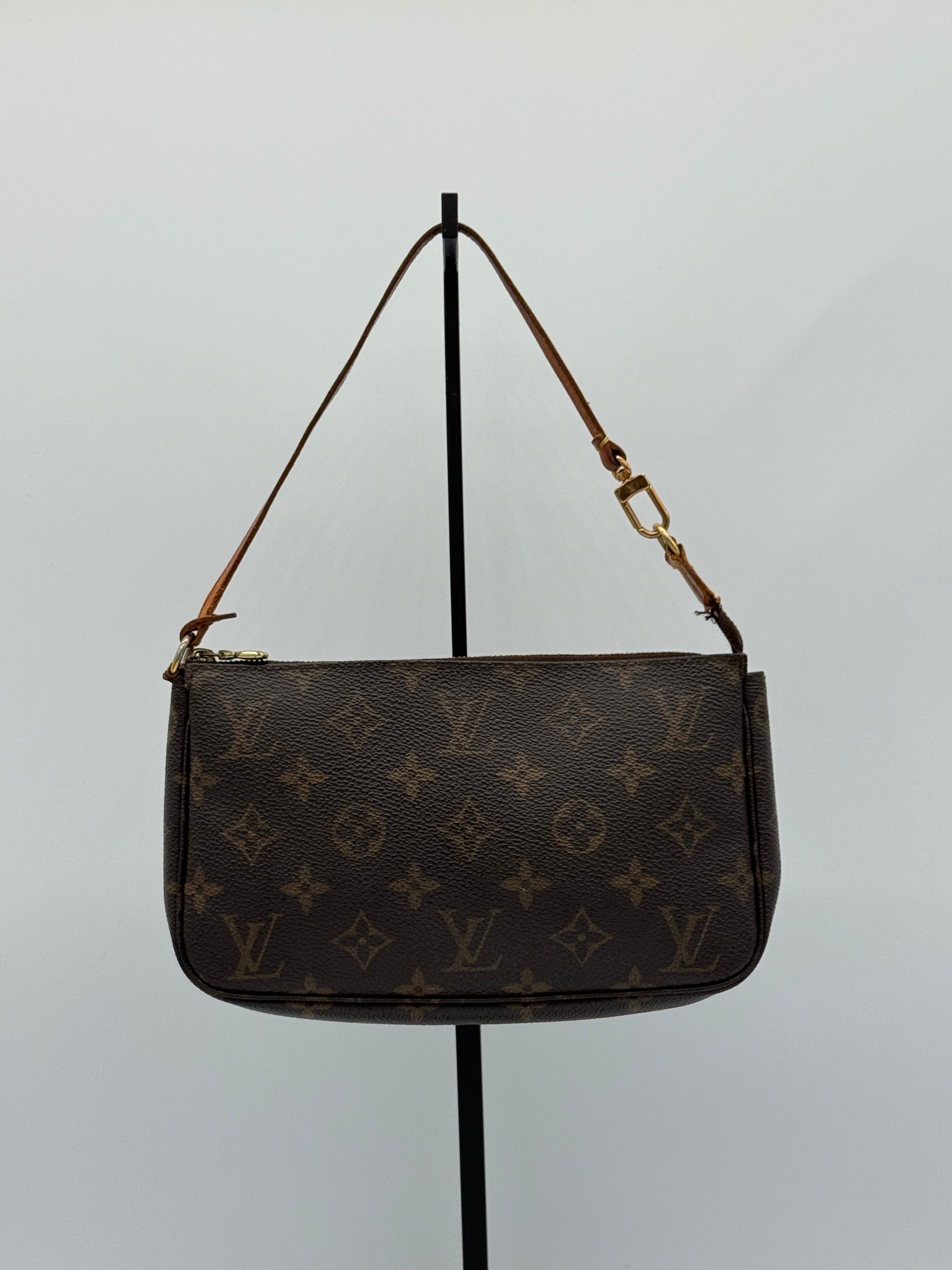 Louis Vuitton Pochette Accessoires