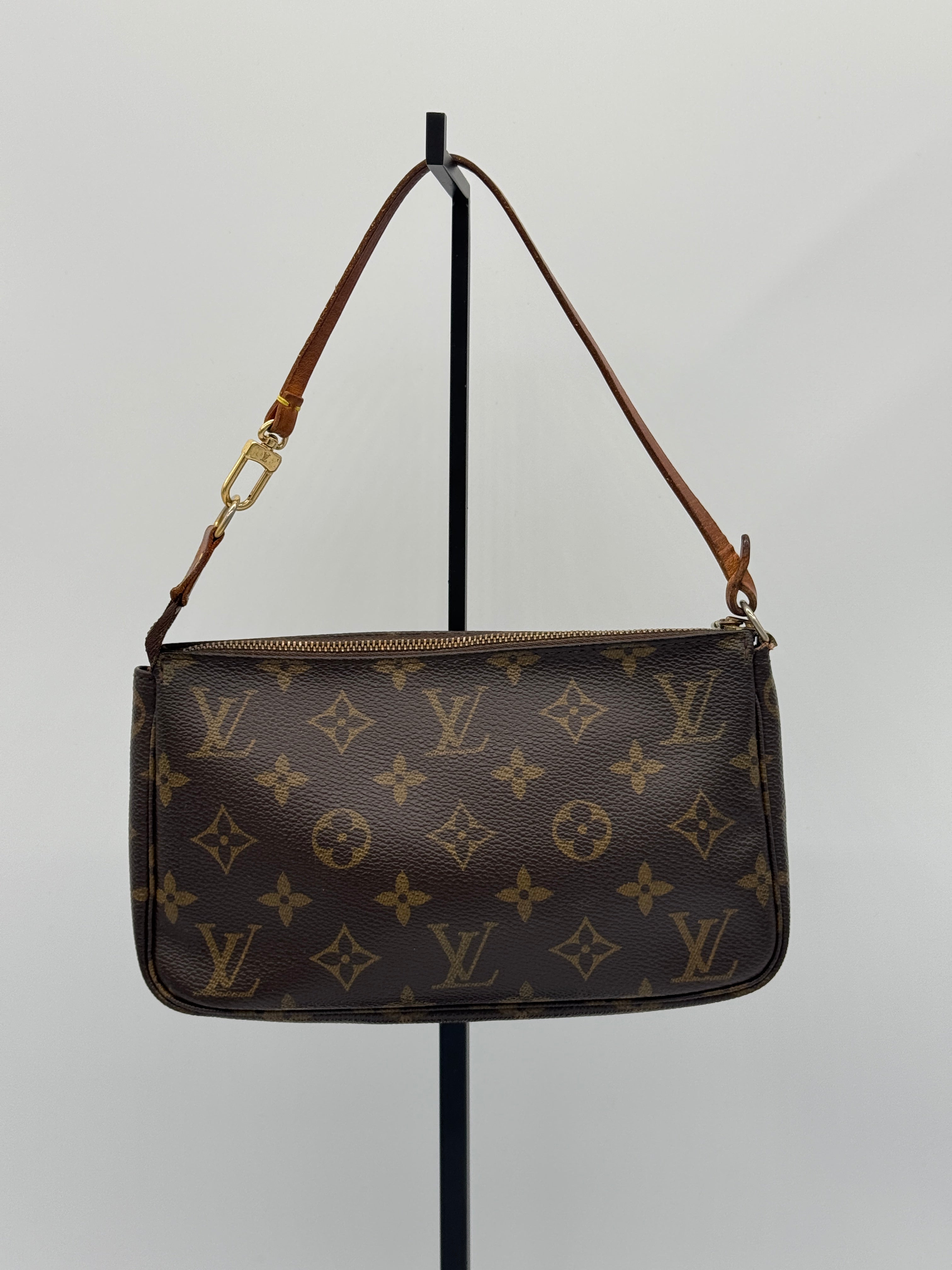 Louis Vuitton Pochette Accessoires