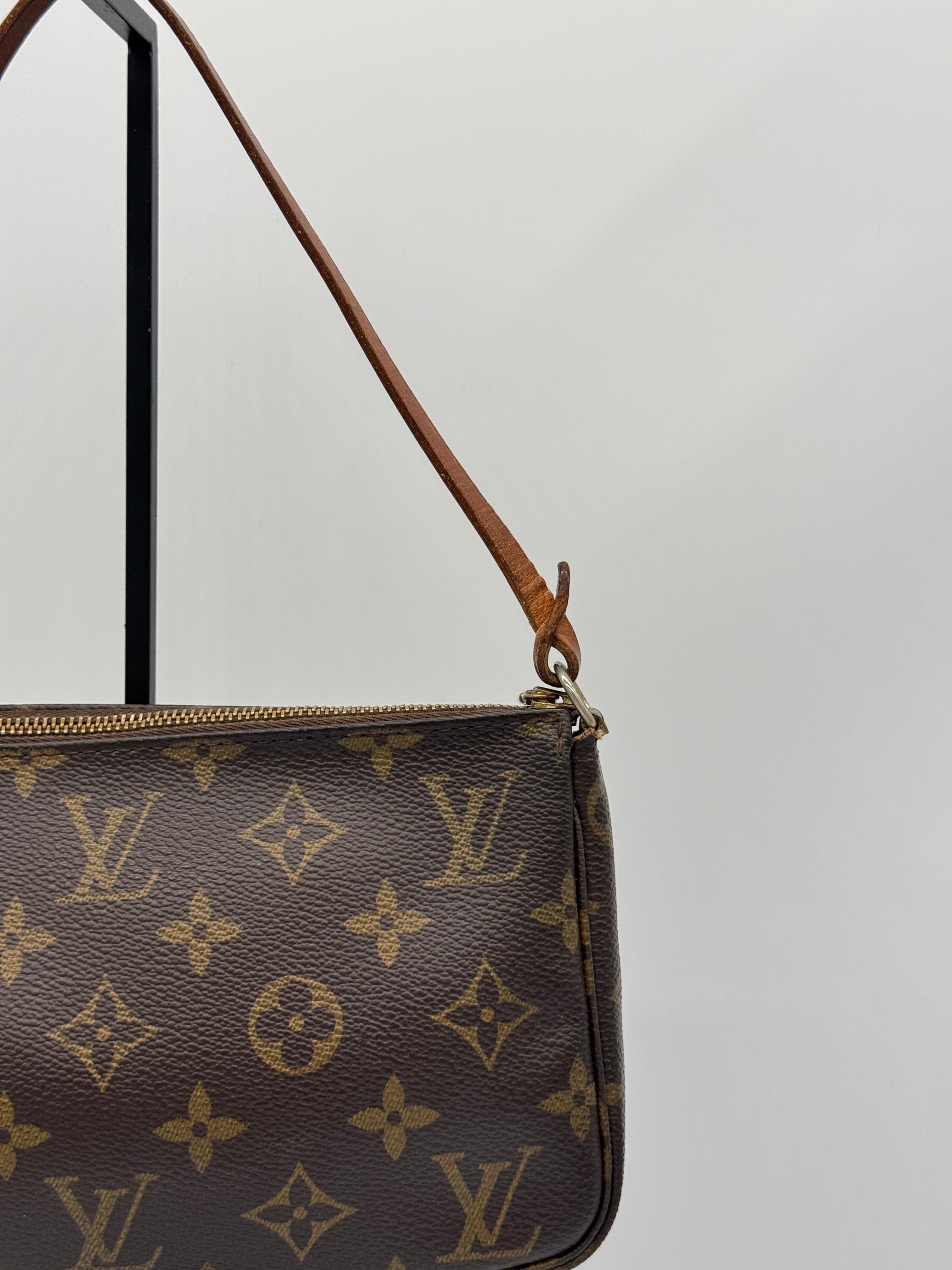 Louis Vuitton Pochette Accessoires