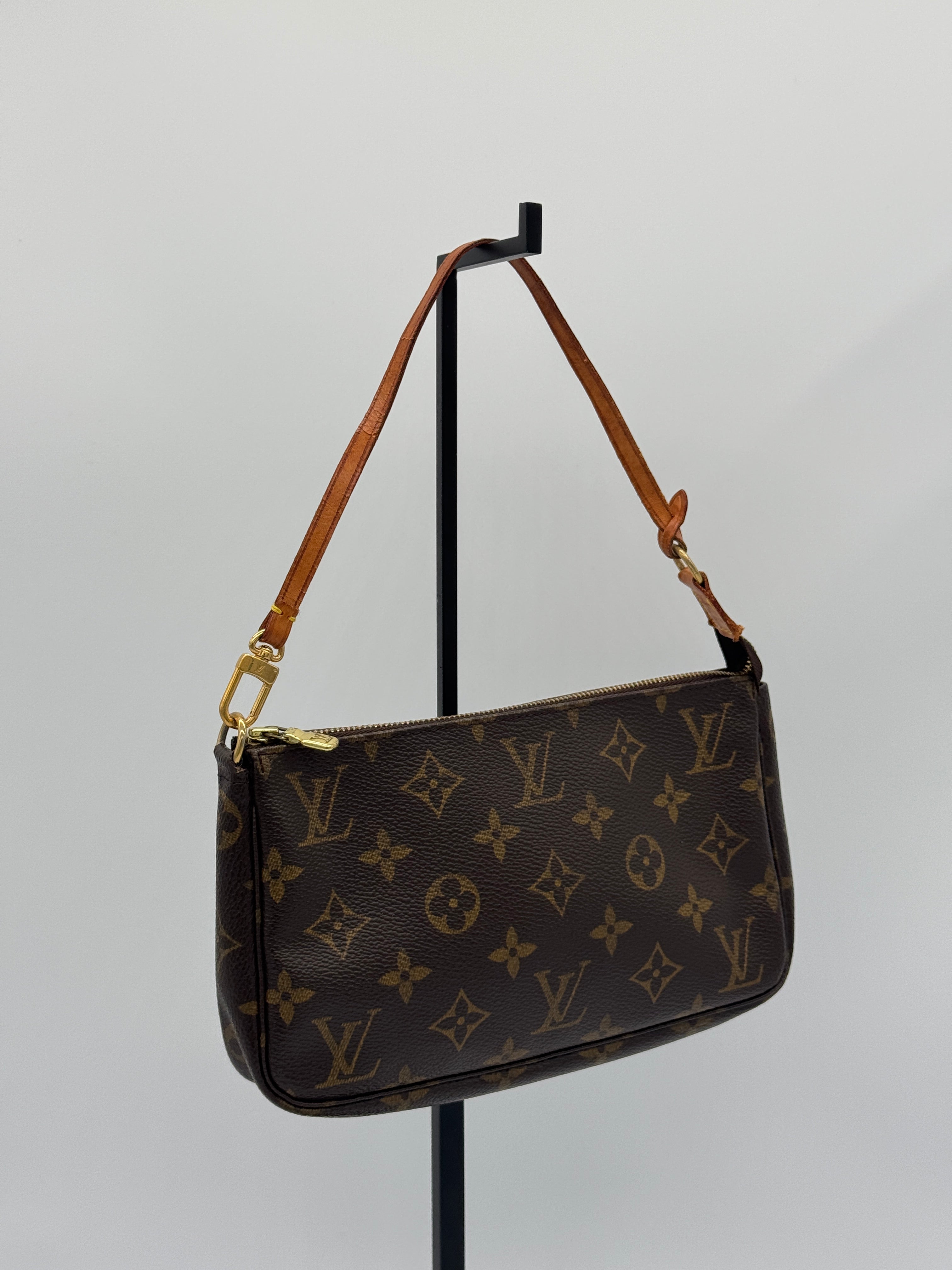 Louis Vuitton Pochette Accessoires