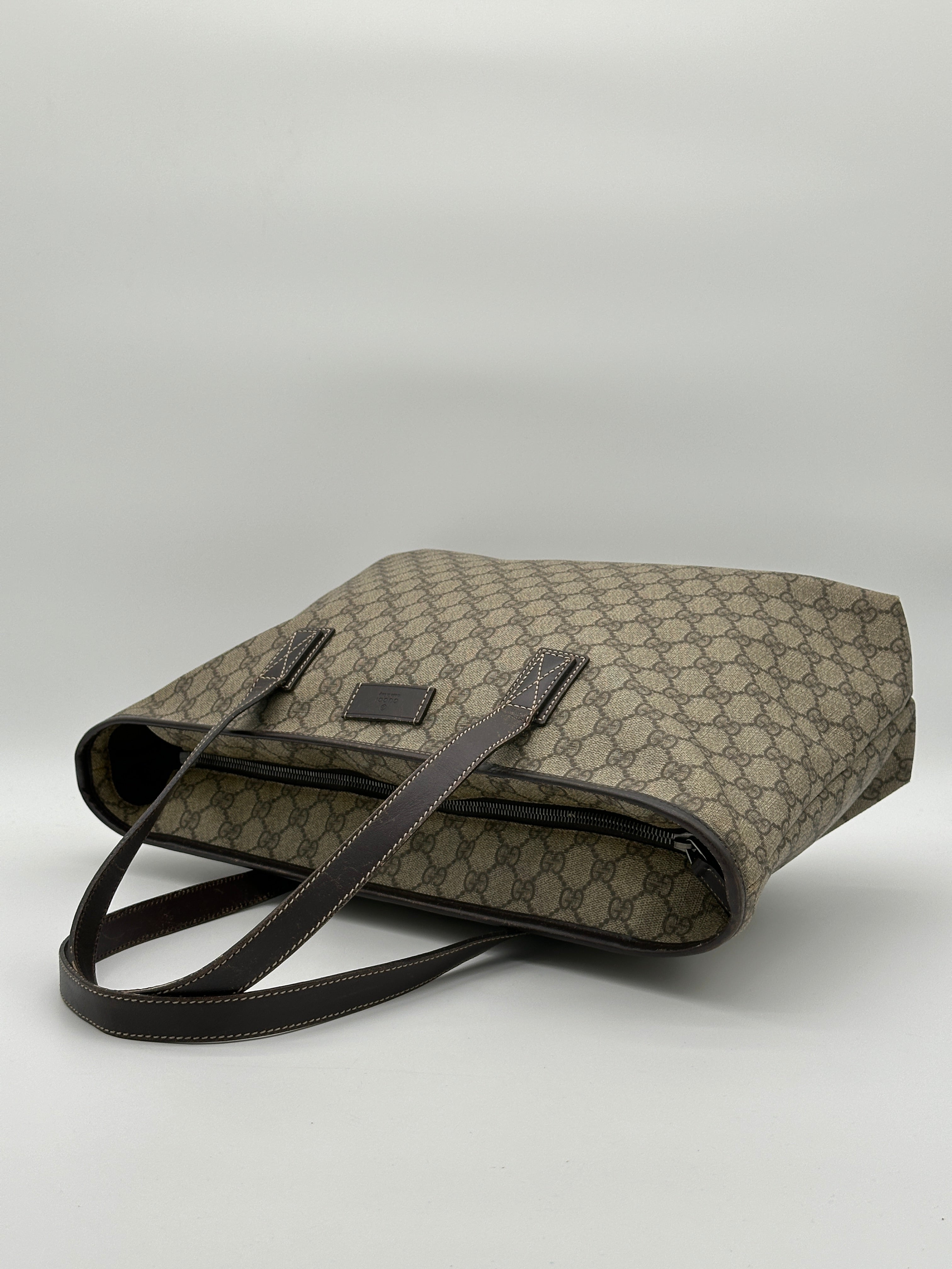 Gucci GG Supreme Tote Bag