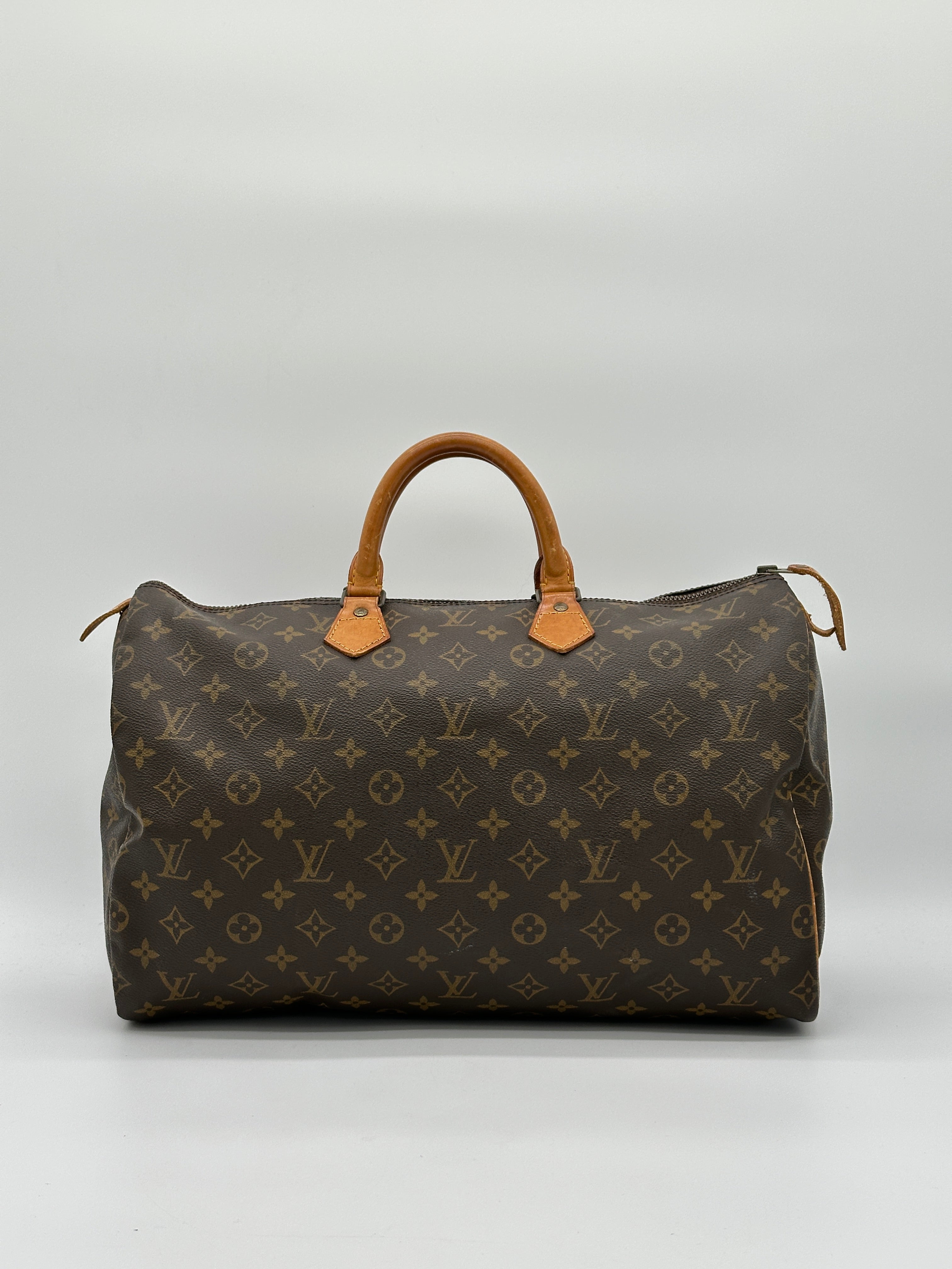 Pre-loved Louis Vuitton Speedy 40 | Pepper Luxury Vintage