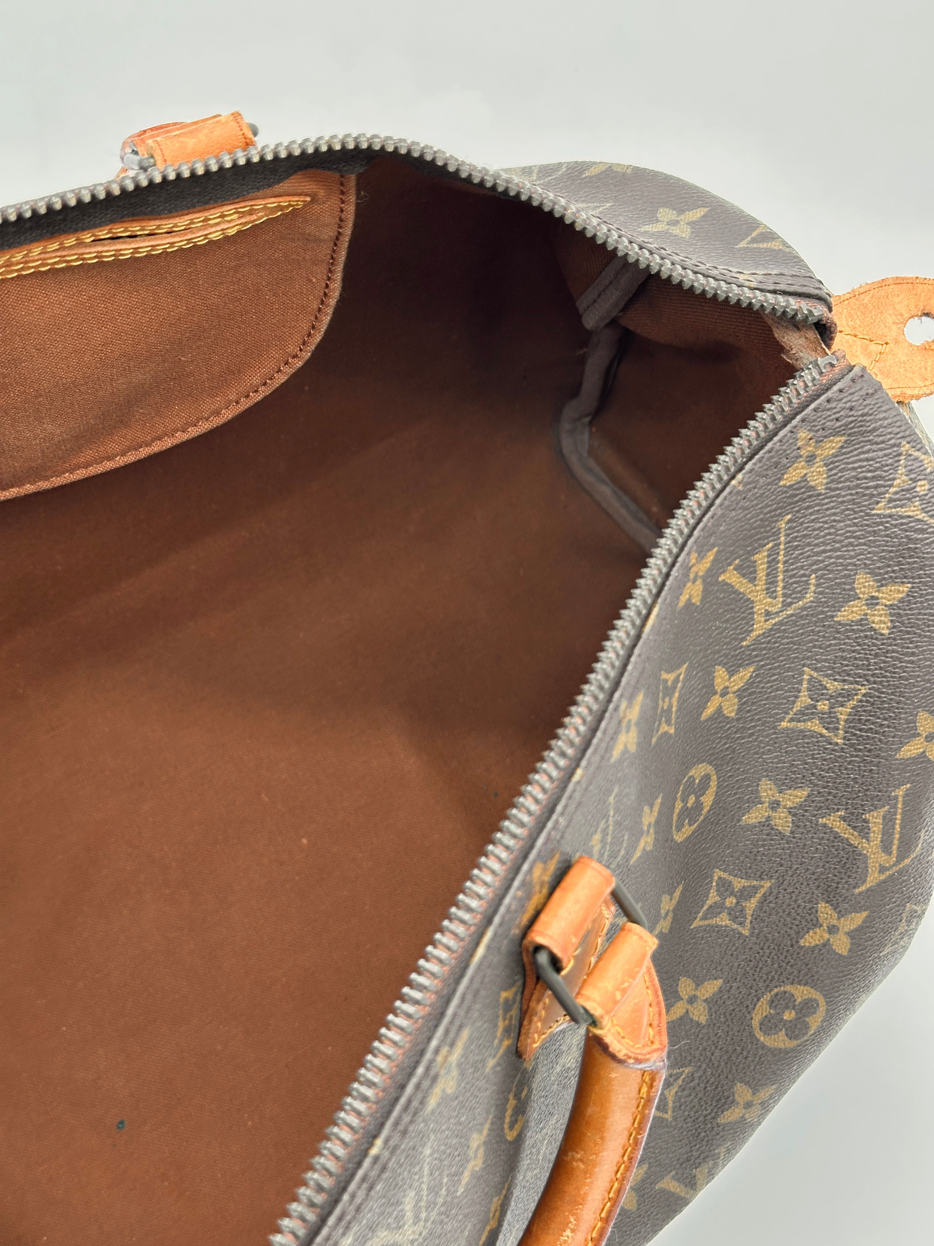 Pre-loved Louis Vuitton Speedy 40 | Pepper Luxury Vintage