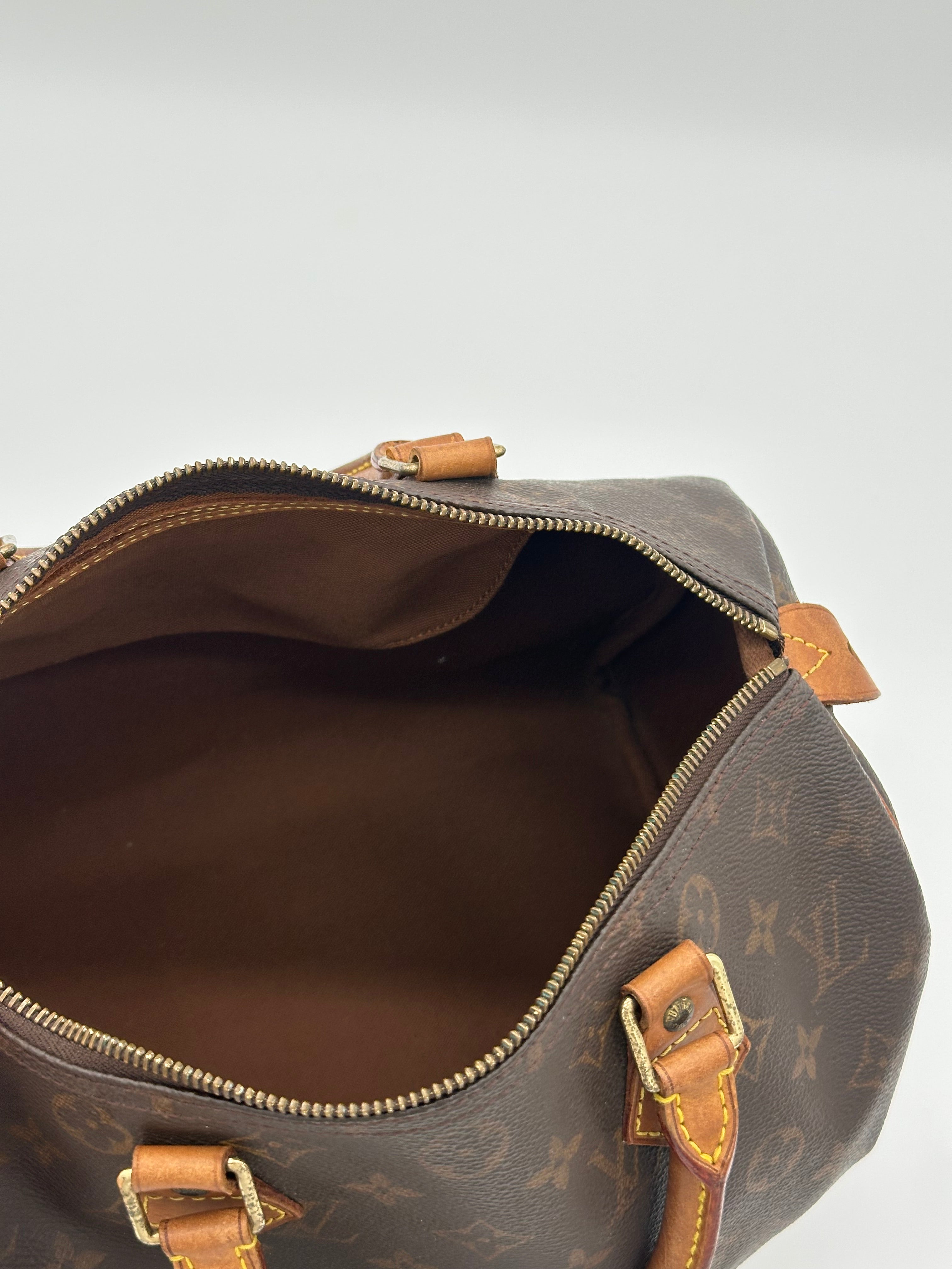 Louis Vuitton Speedy 30