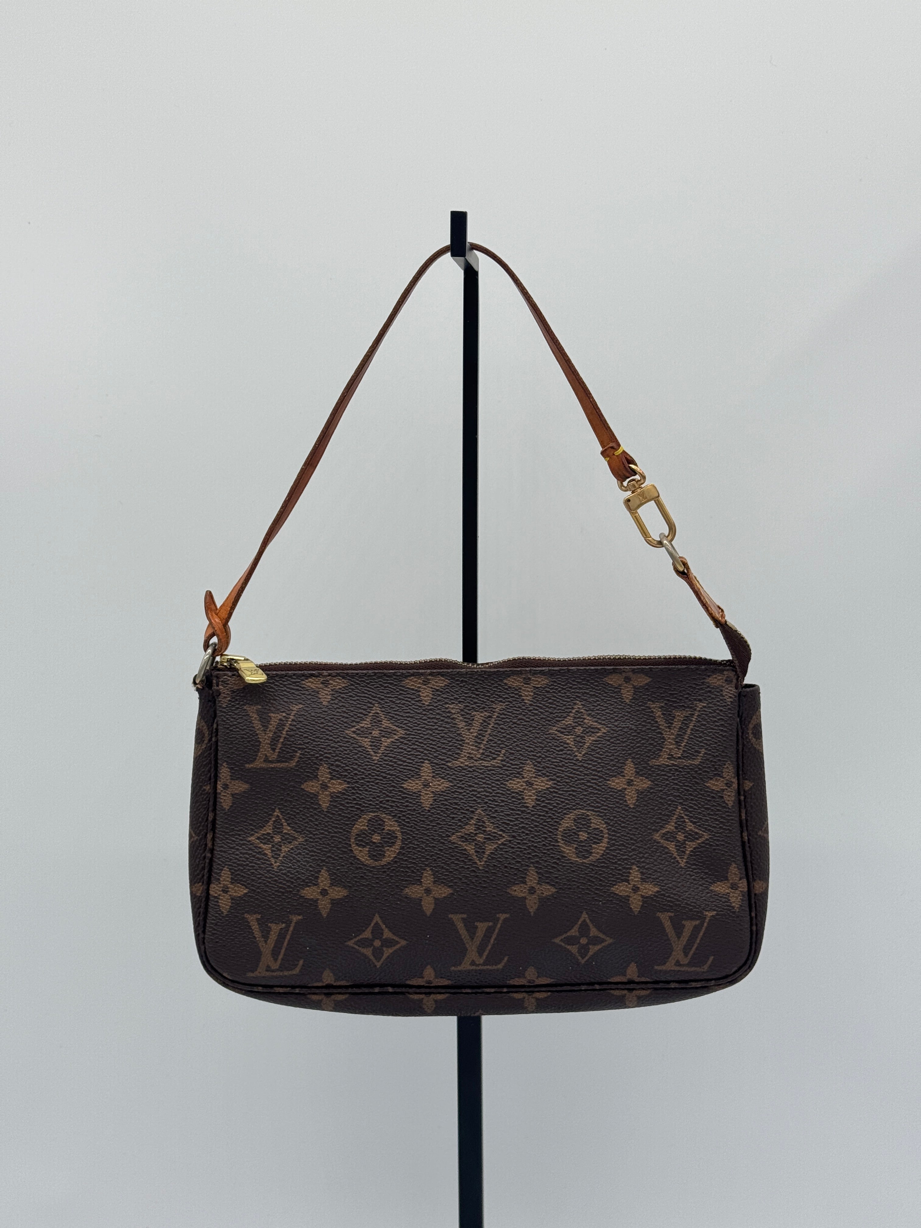 Louis Vuitton Pochette Accessoires