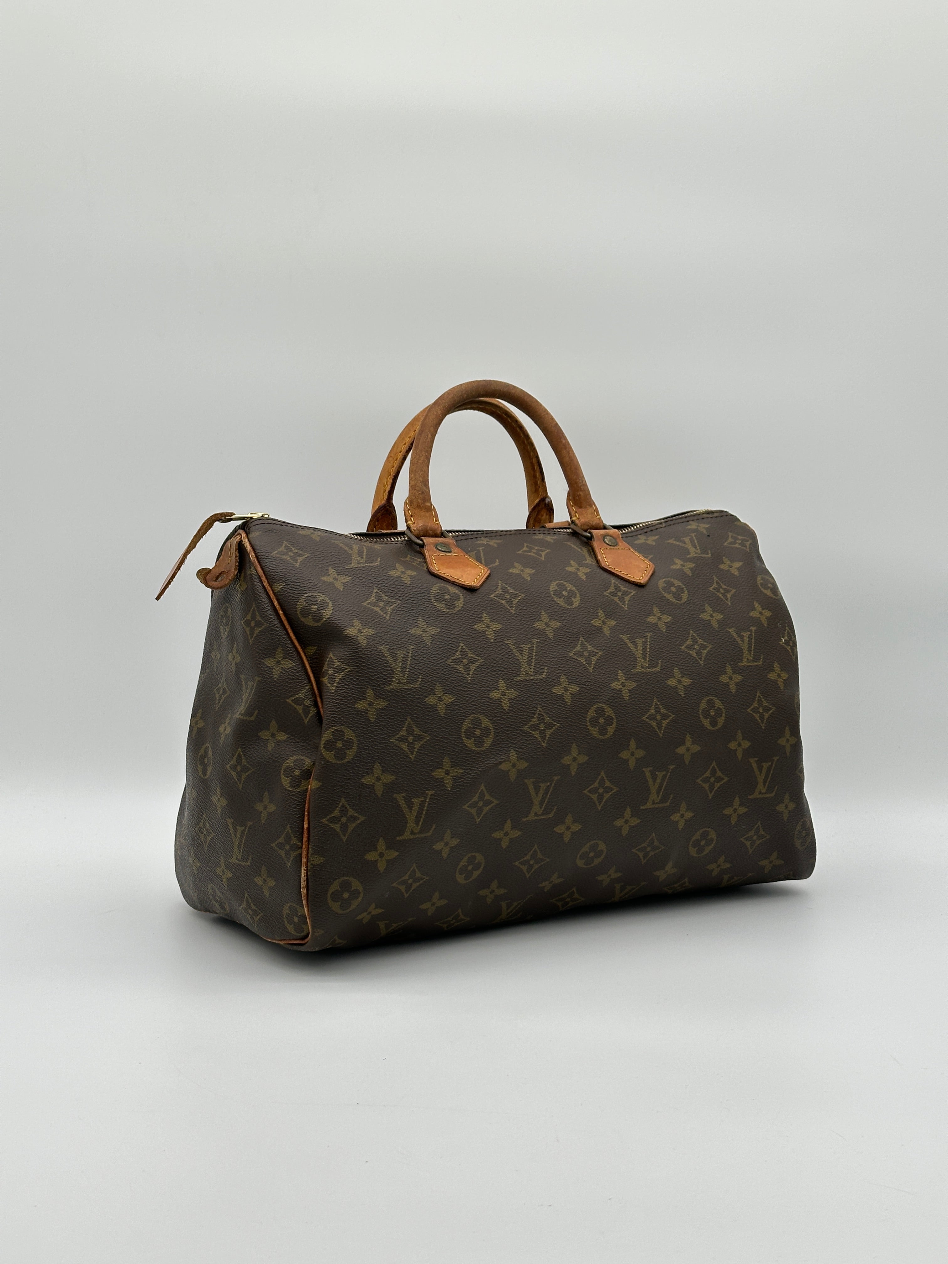 Louis Vuitton Speedy 35