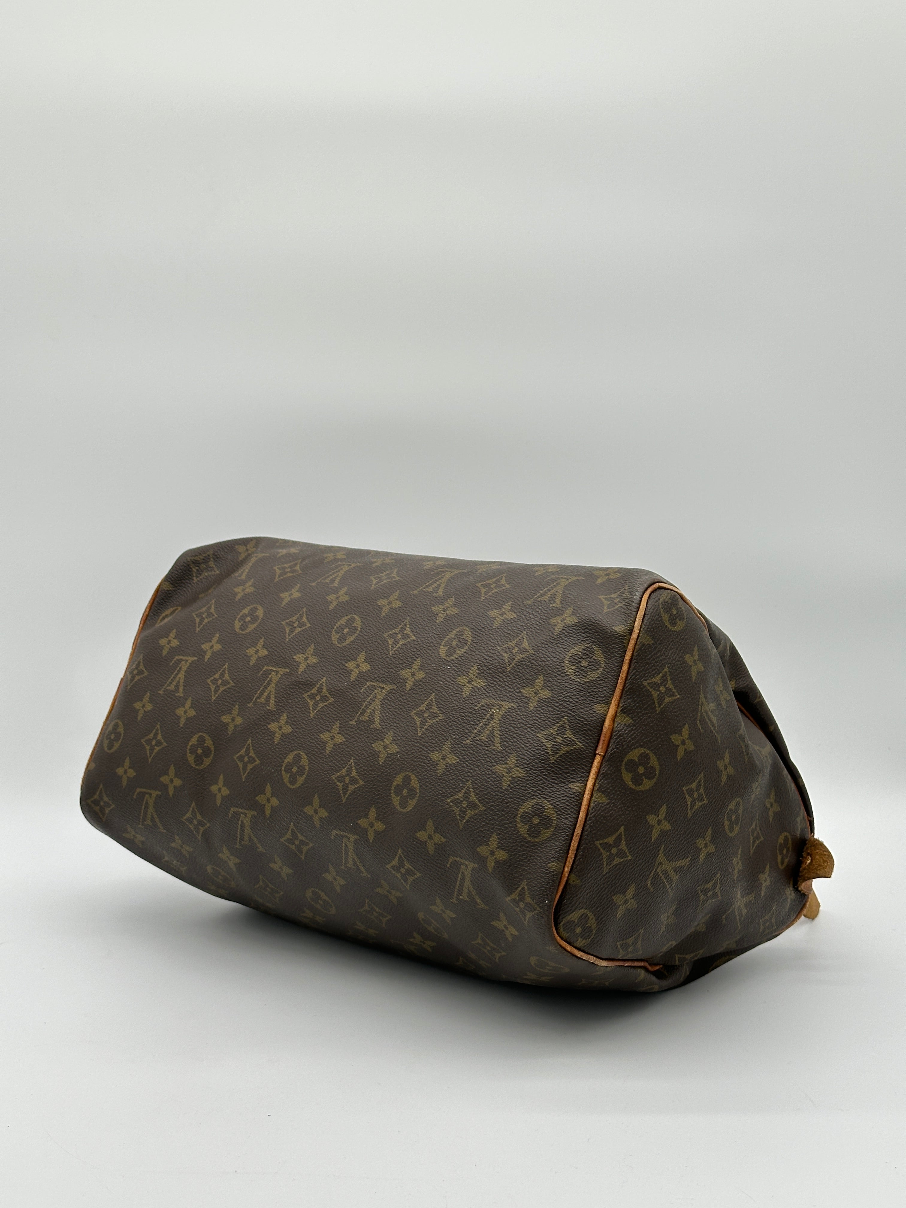 Louis Vuitton Speedy 35