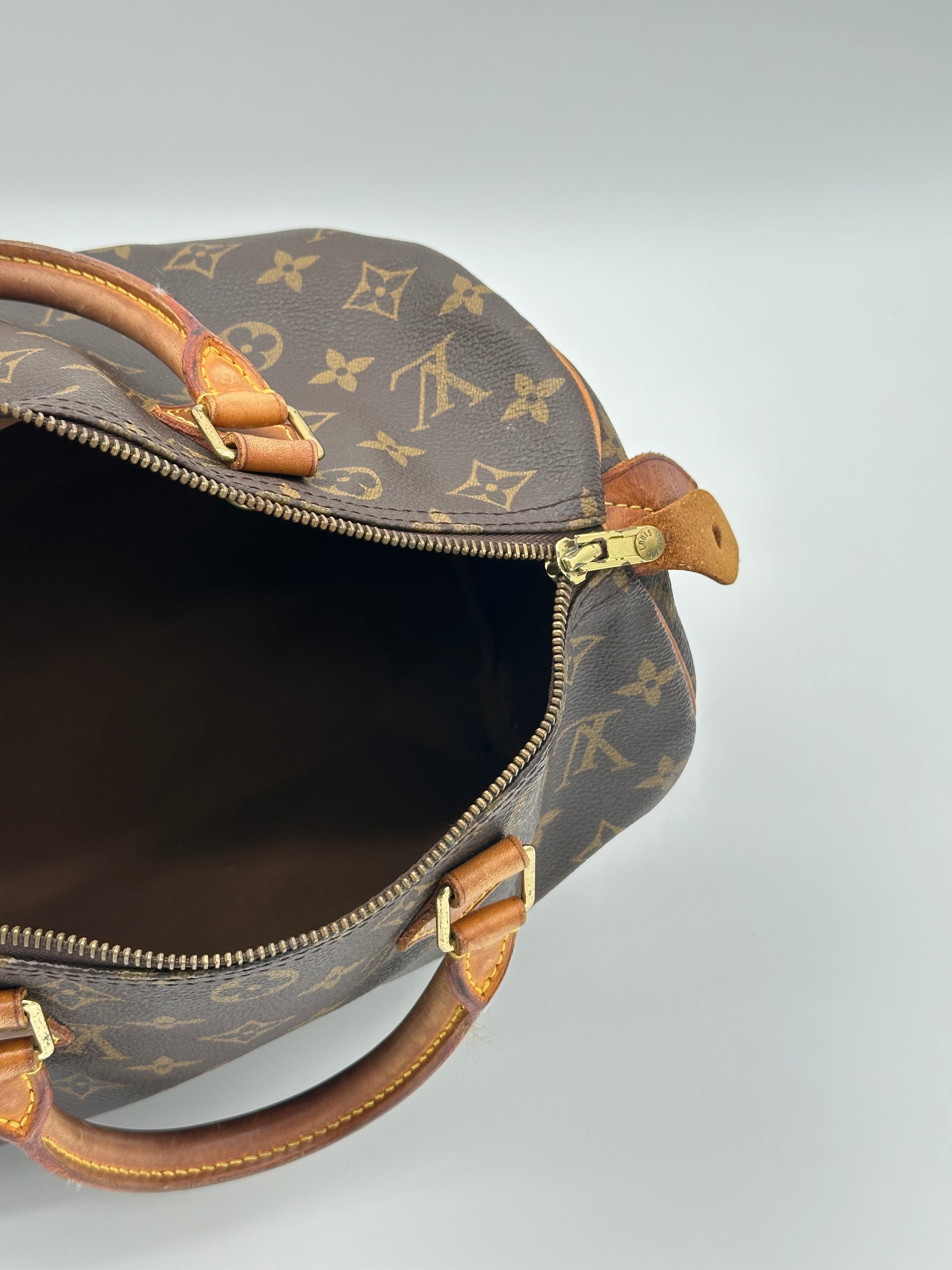 Louis Vuitton Speedy 30