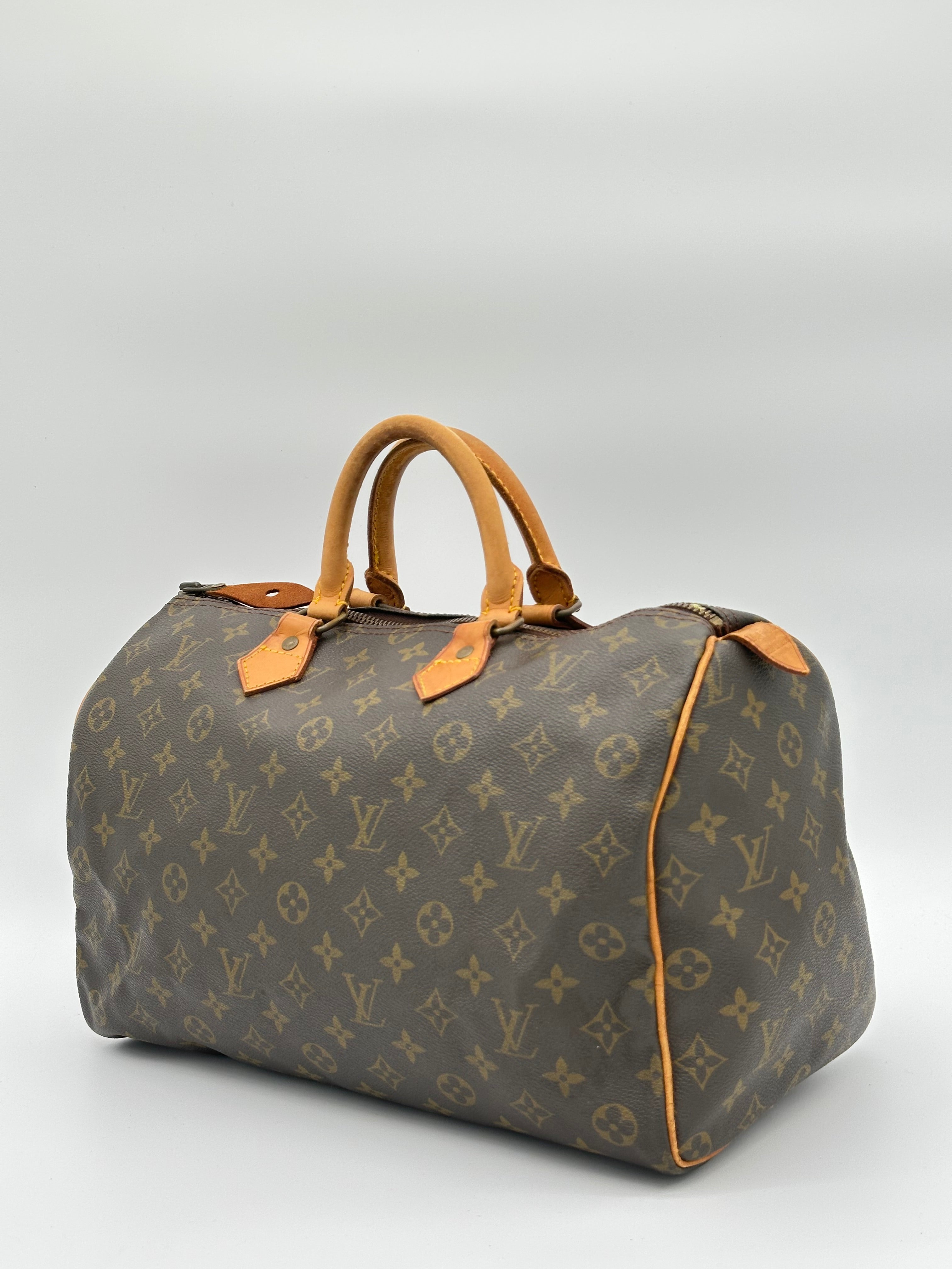 Louis Vuitton Speedy 35