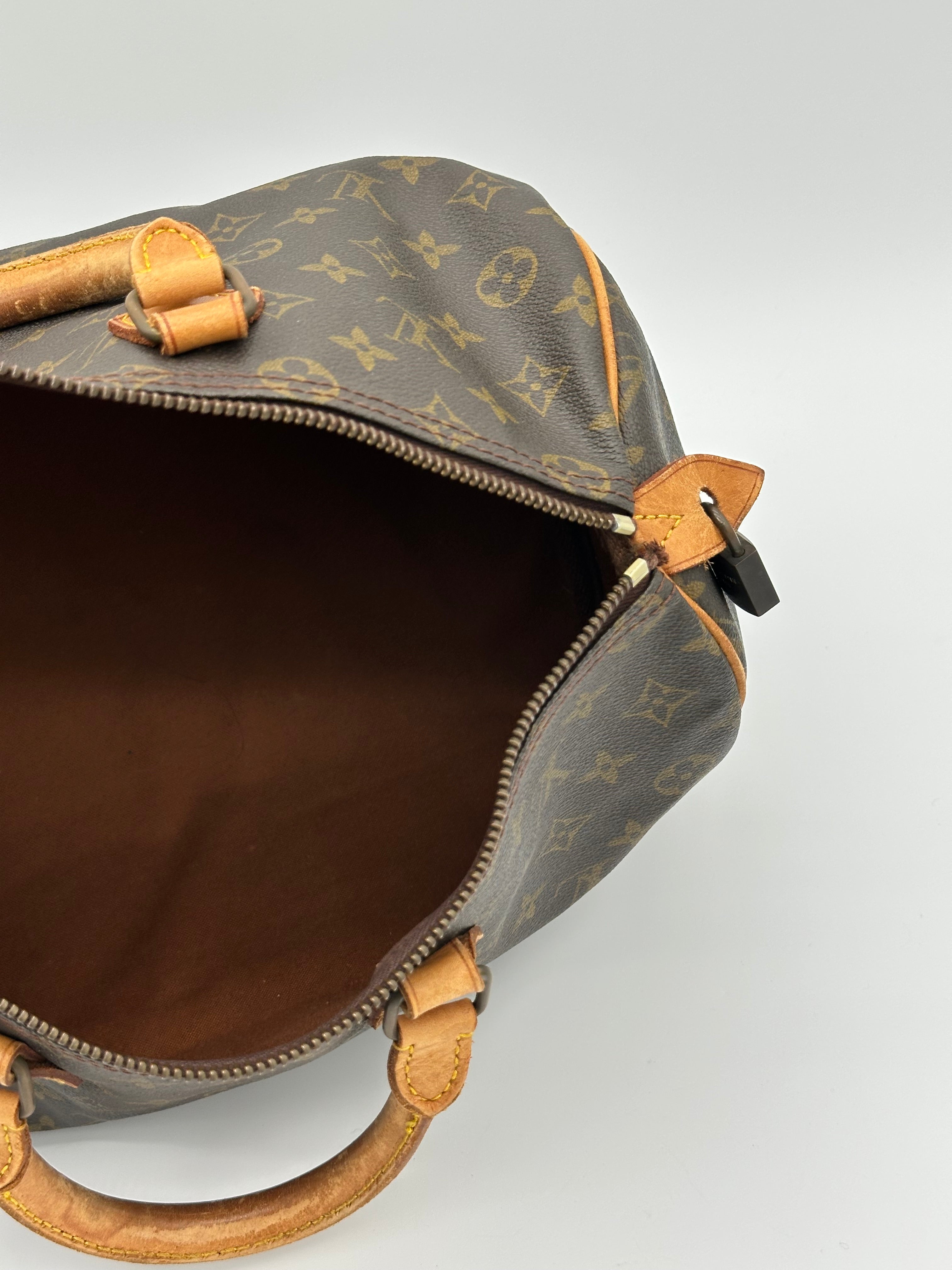 Louis Vuitton Speedy 35