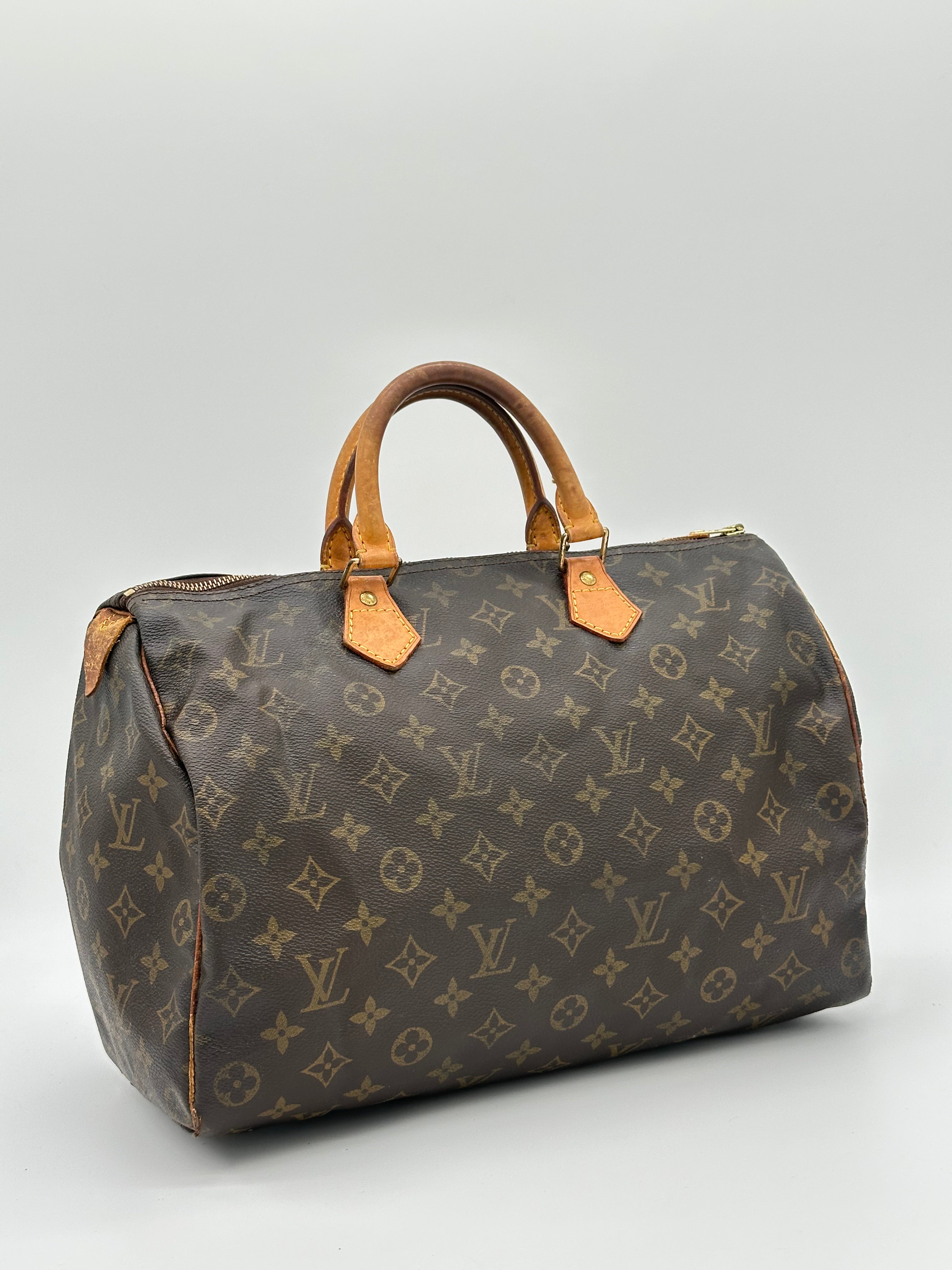 Louis Vuitton Speedy 35