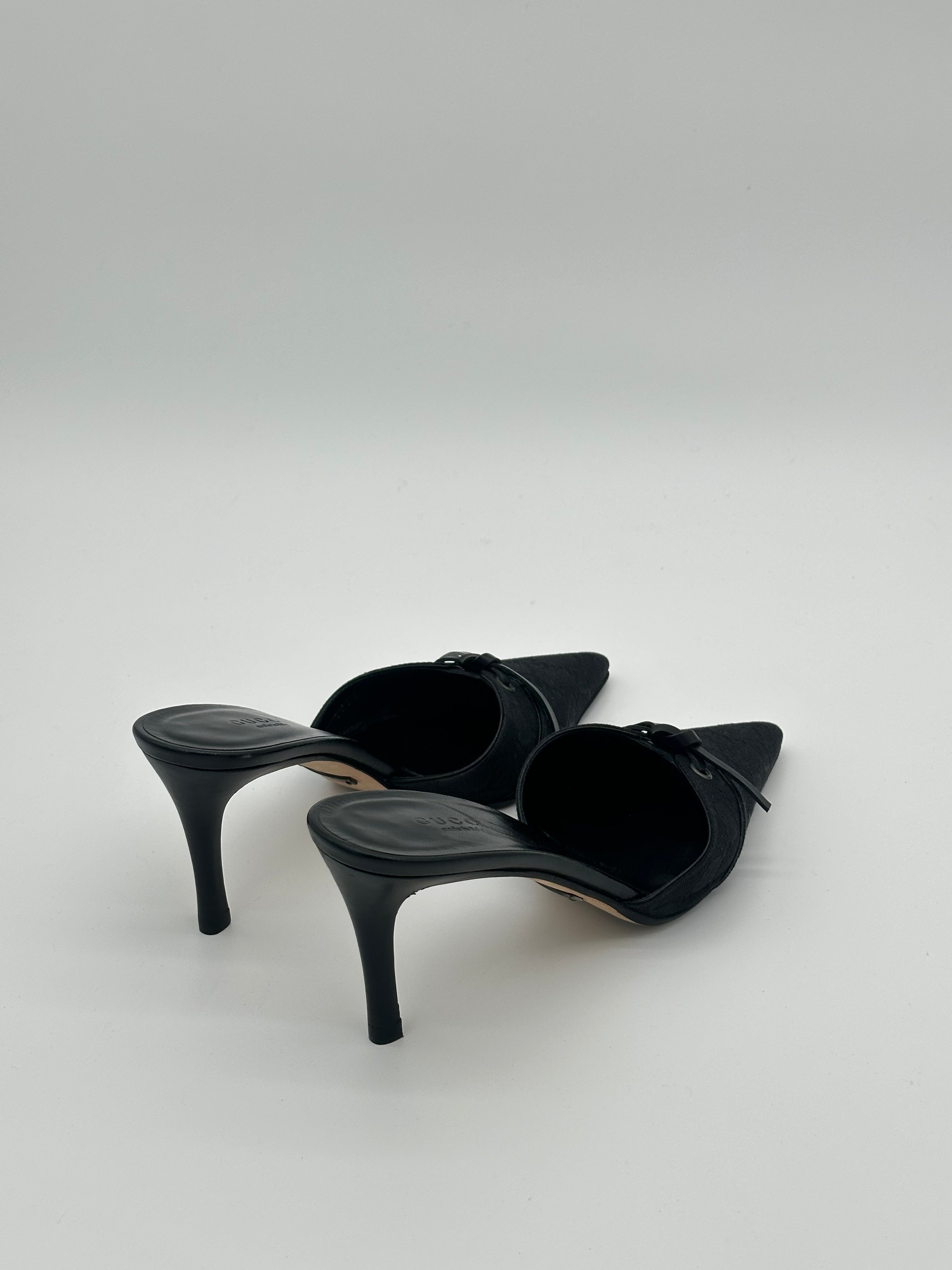 Pre-loved Gucci GG Canvas Heels | Pepper Luxury Vintage