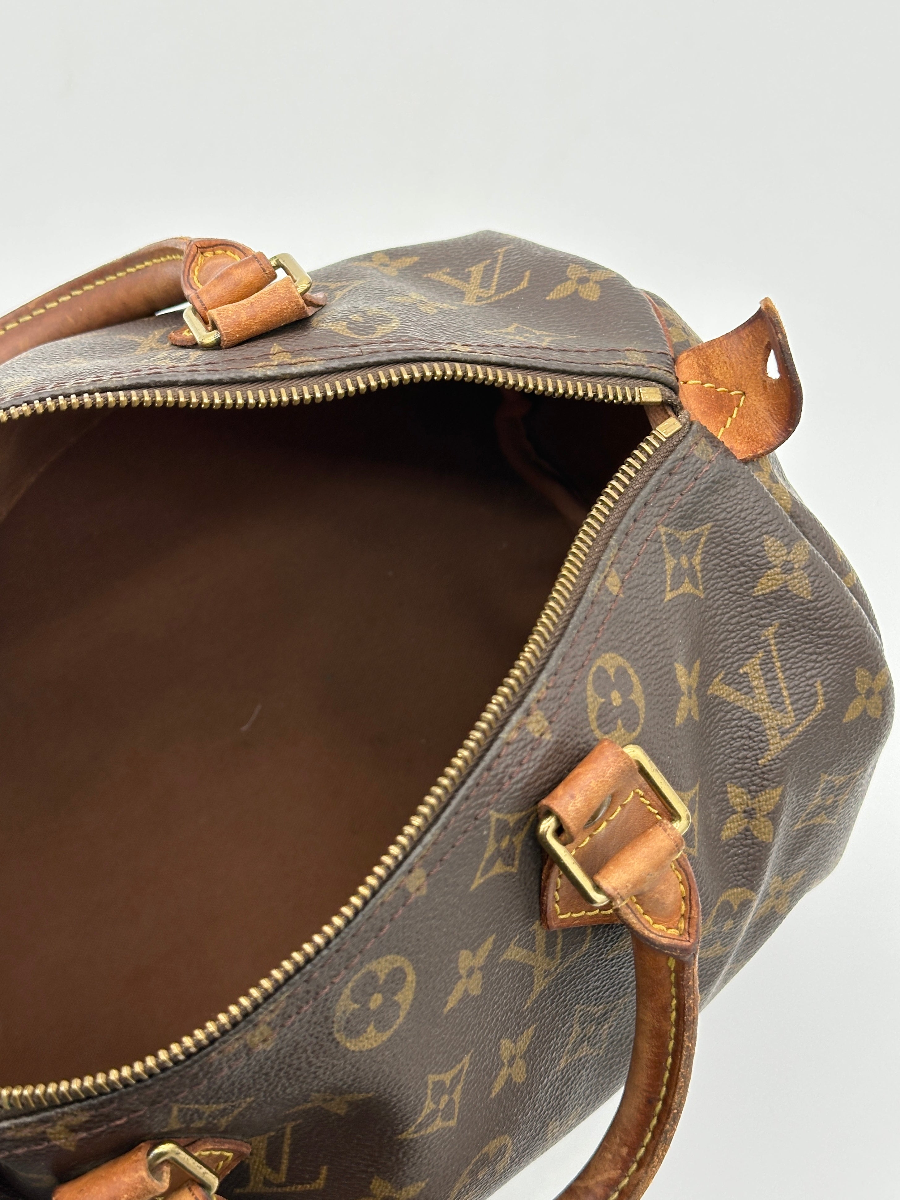 Louis Vuitton Speedy 30
