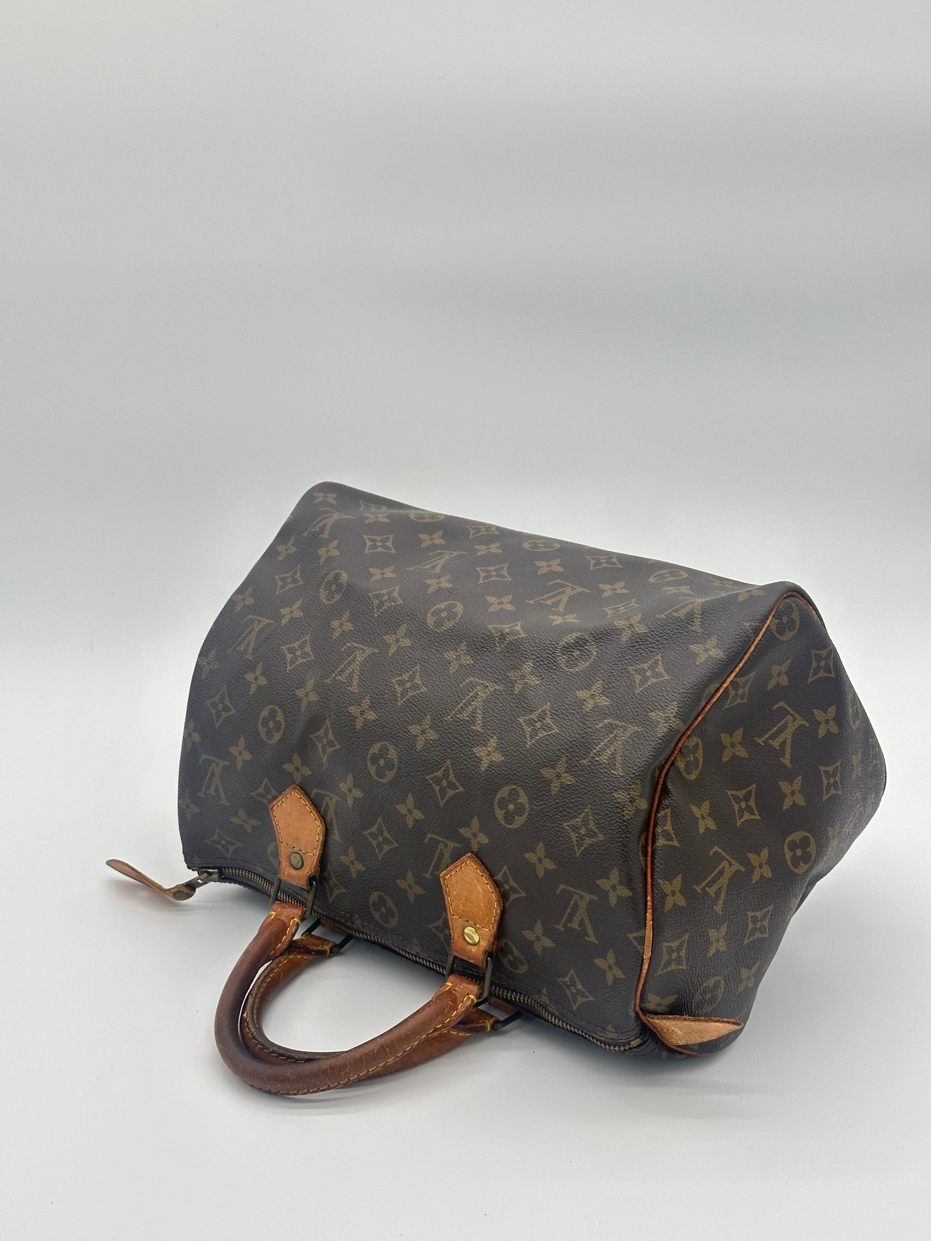 Louis Vuitton Speedy 30