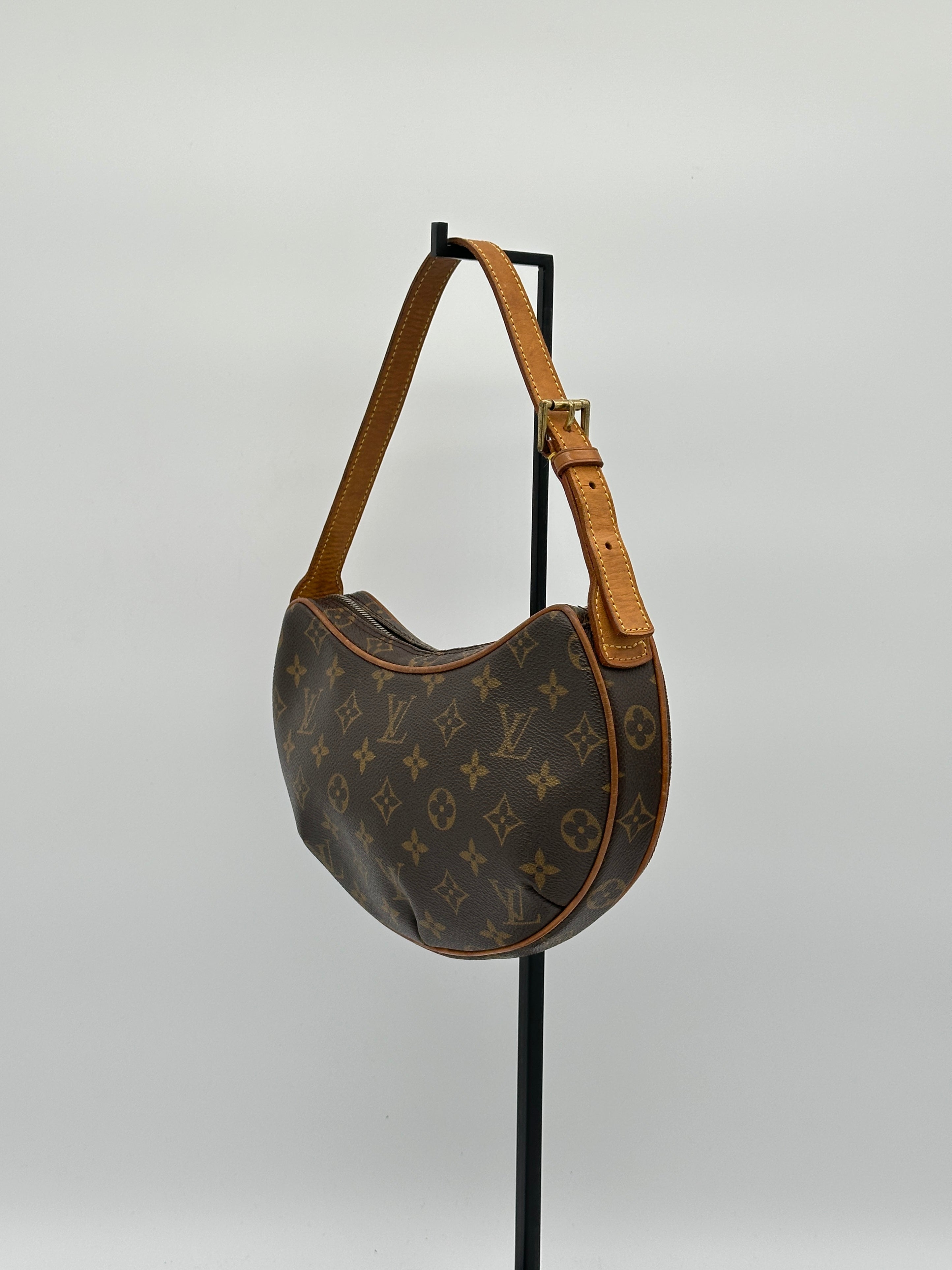 Louis Vuitton Croissant PM