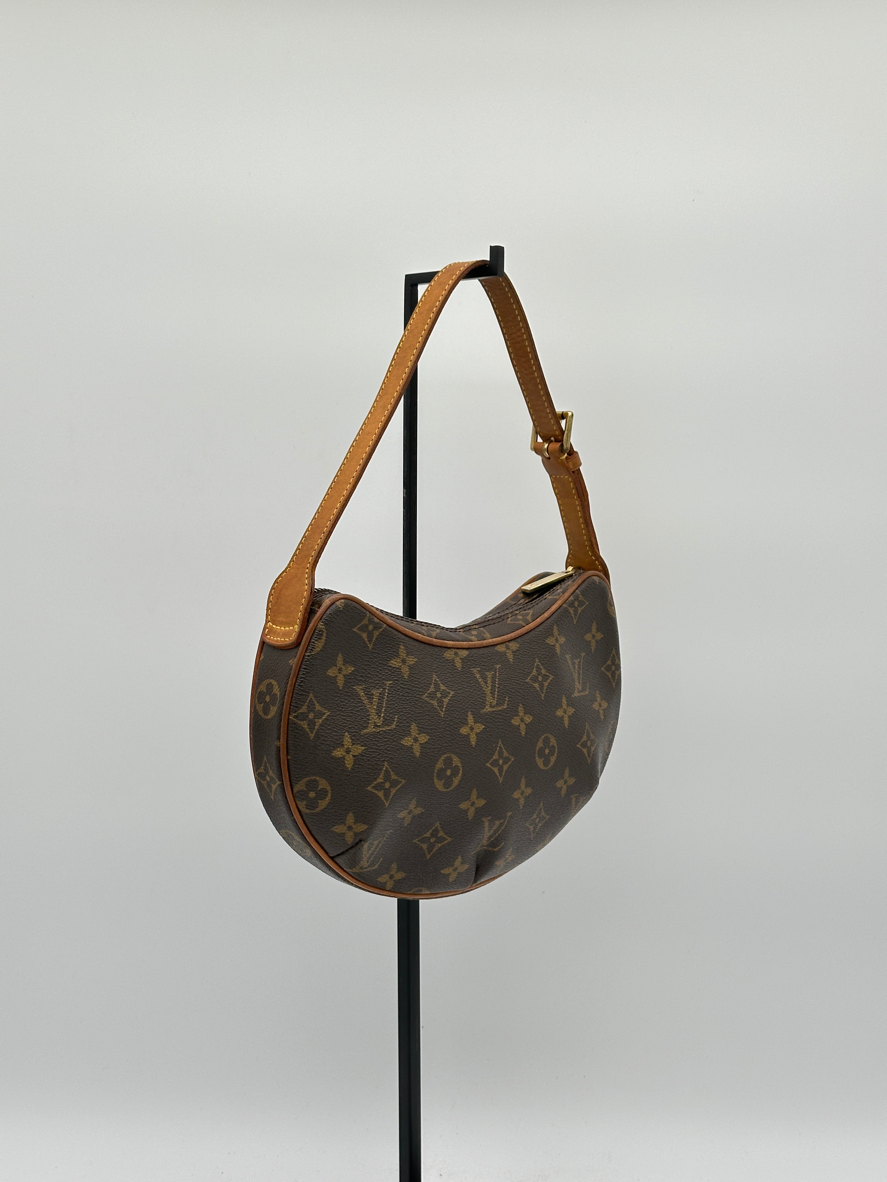 Louis Vuitton Croissant PM