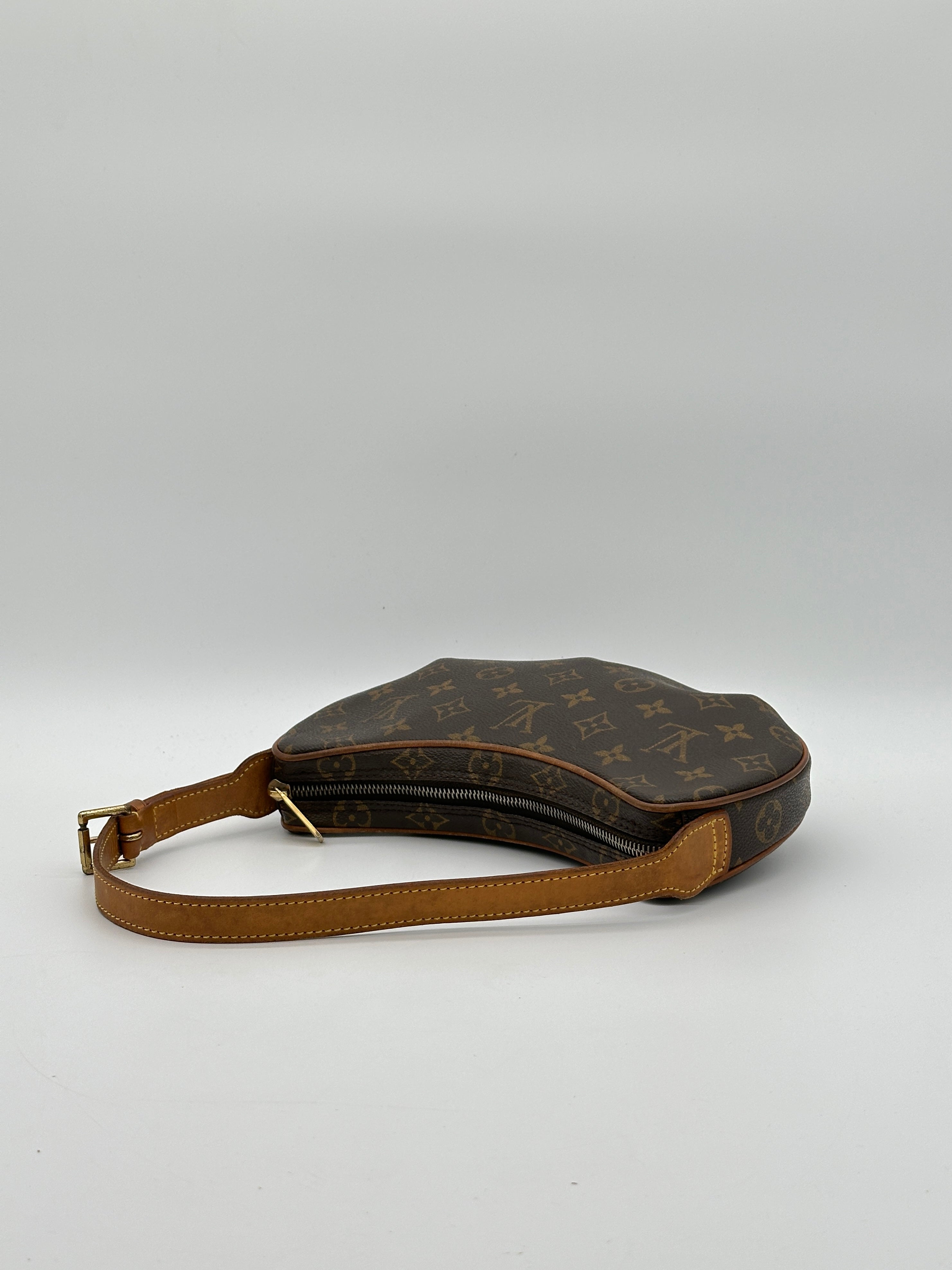 Louis Vuitton Croissant PM